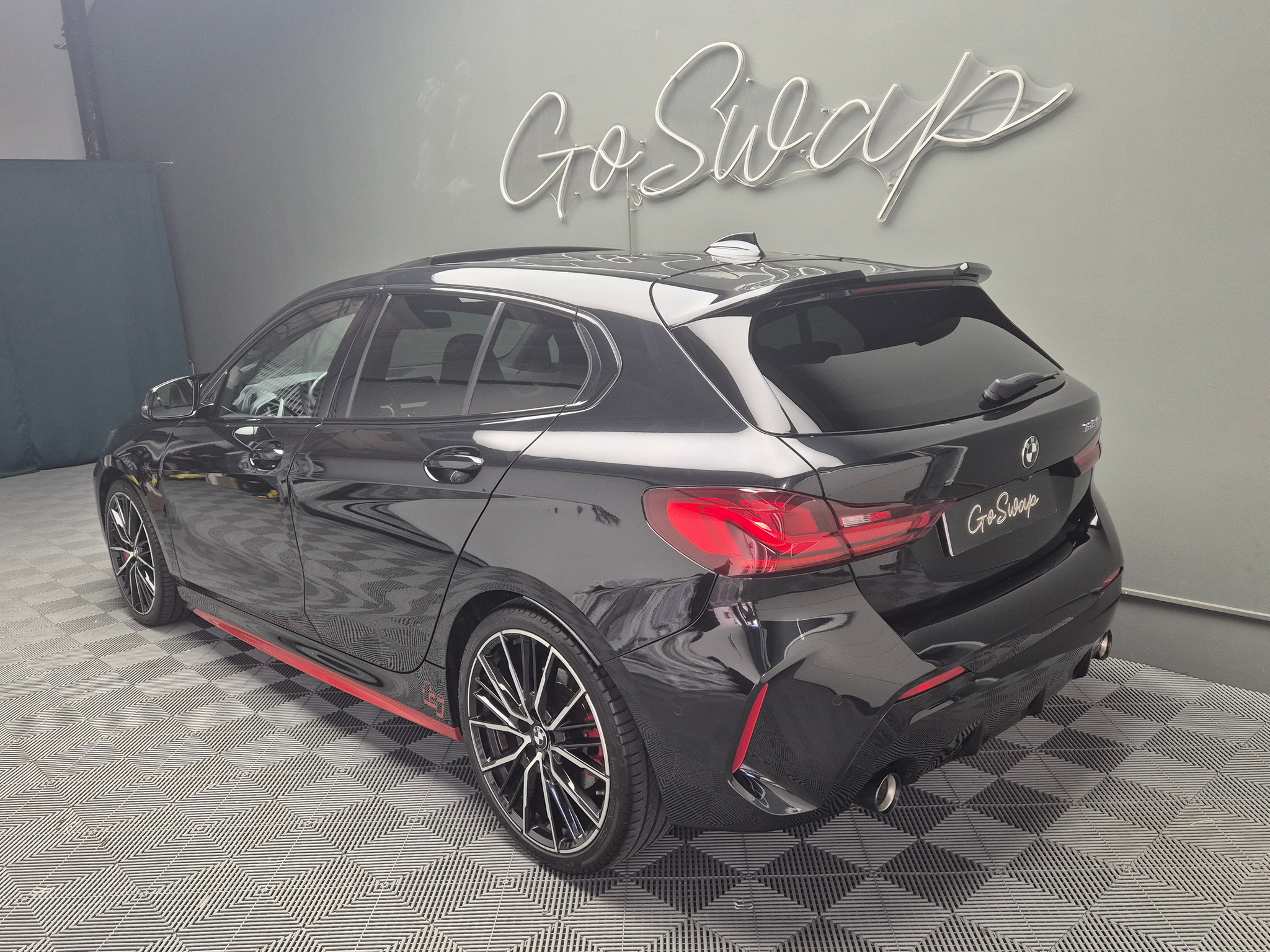 listing desktop thumbnail image 6