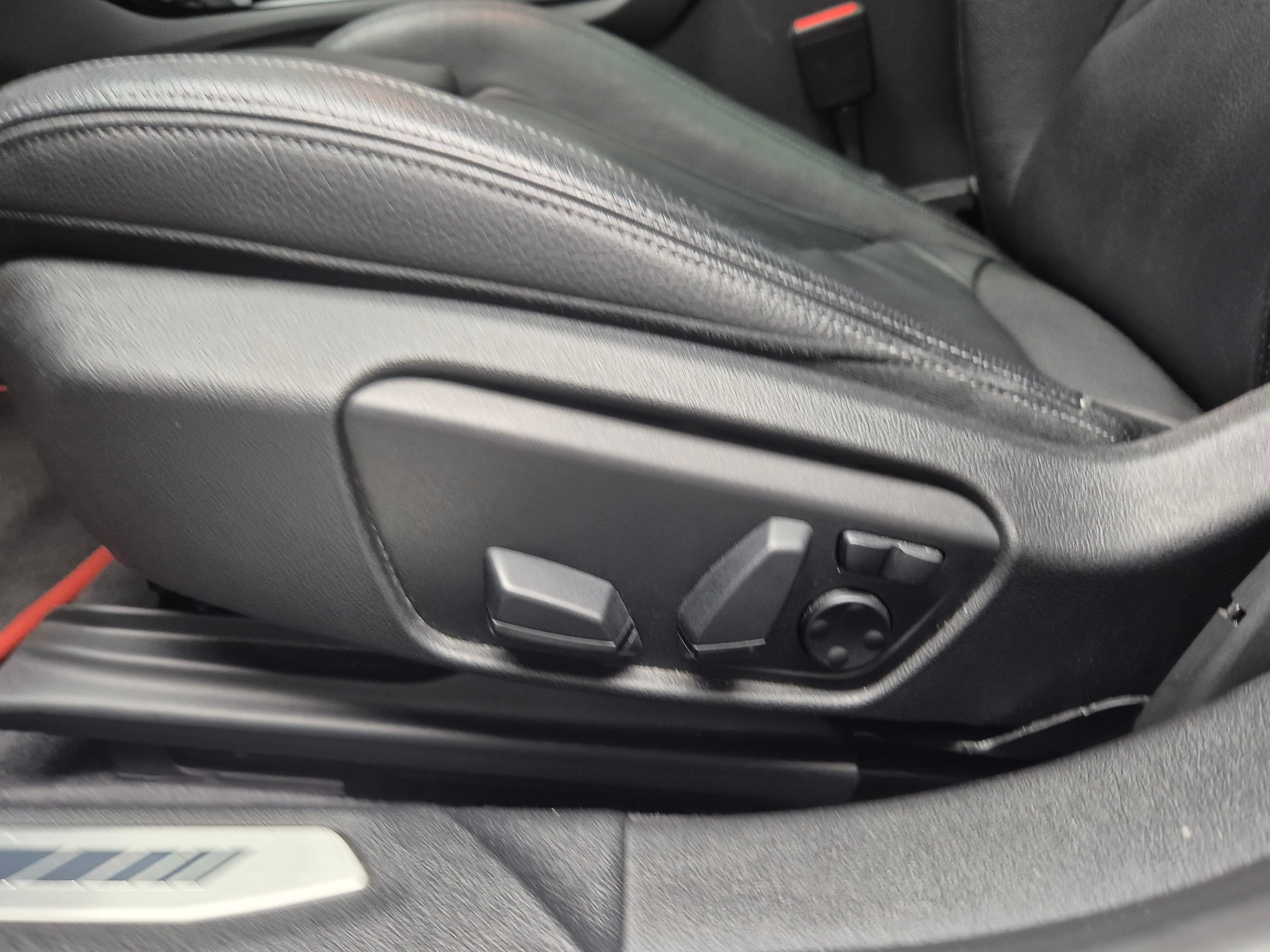 listing desktop thumbnail image 10