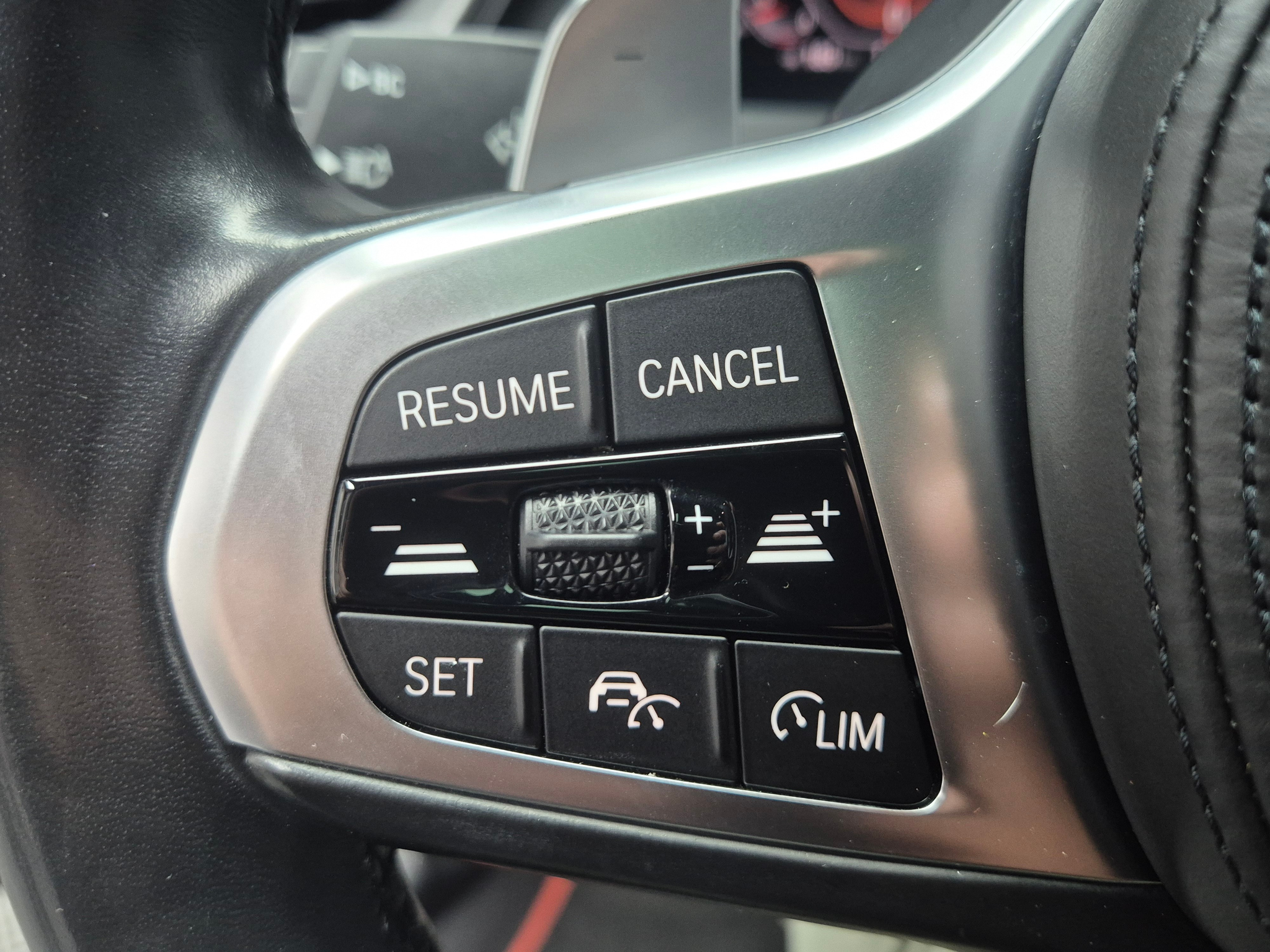 listing desktop thumbnail image 18