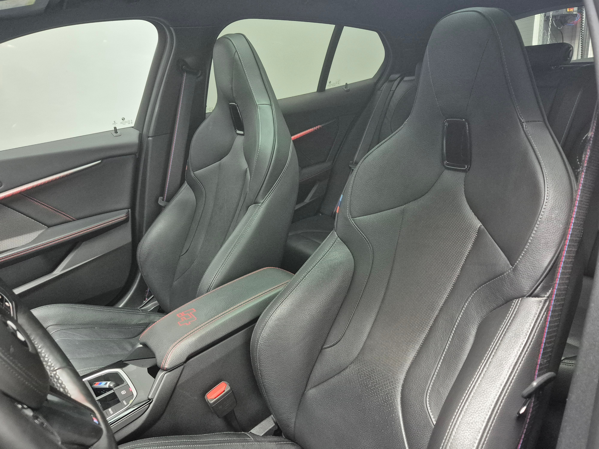 listing desktop thumbnail image 9