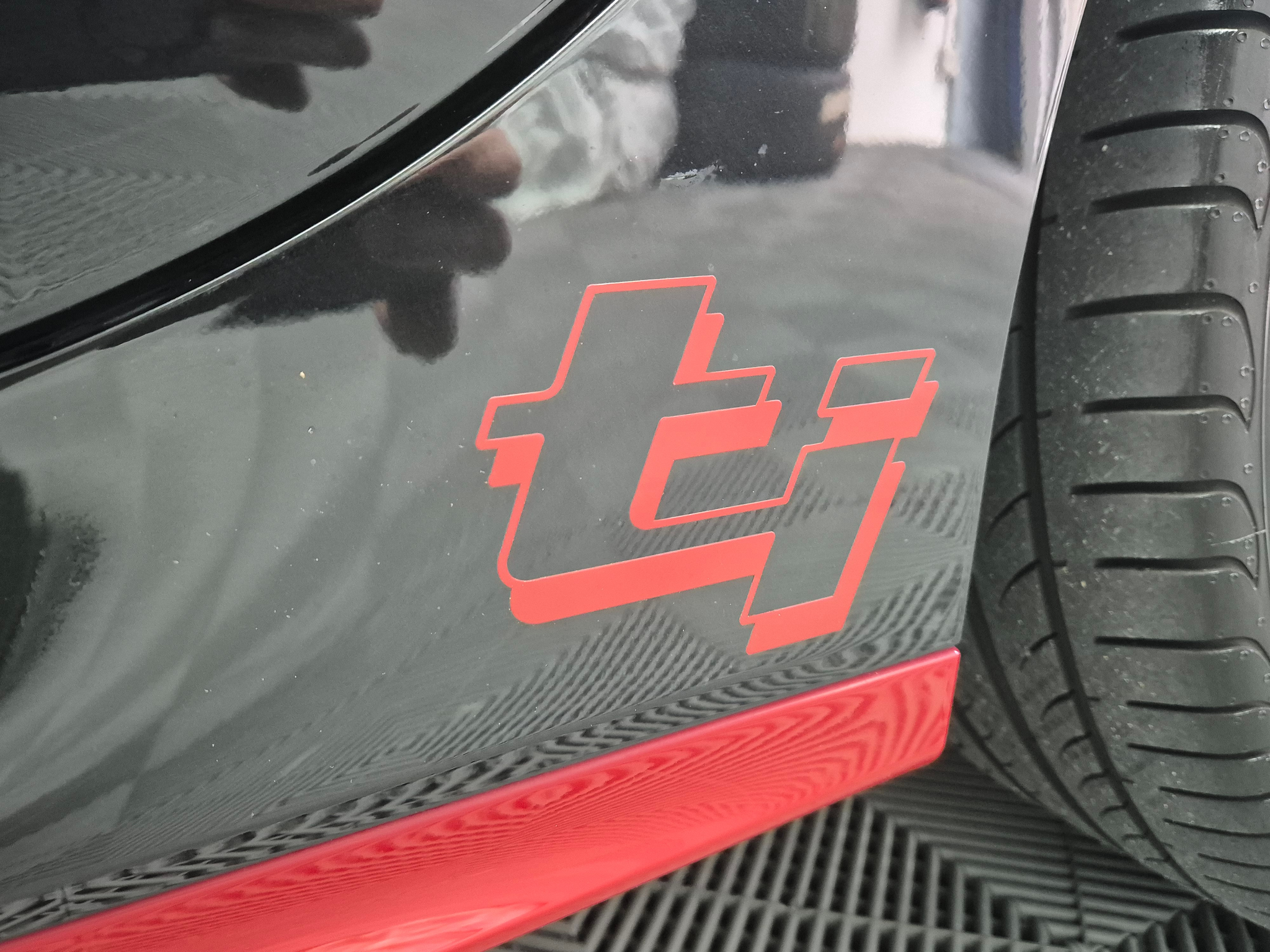 listing desktop thumbnail image 8