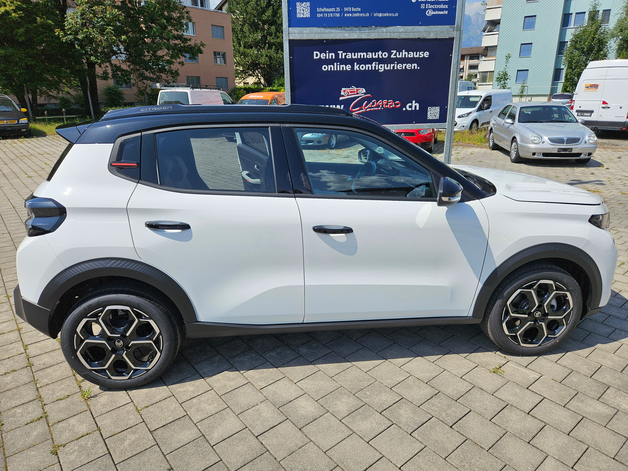 listing desktop thumbnail image 3