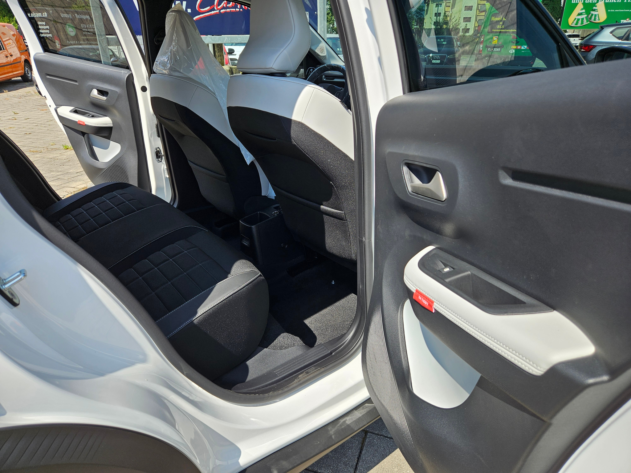 listing desktop thumbnail image 15