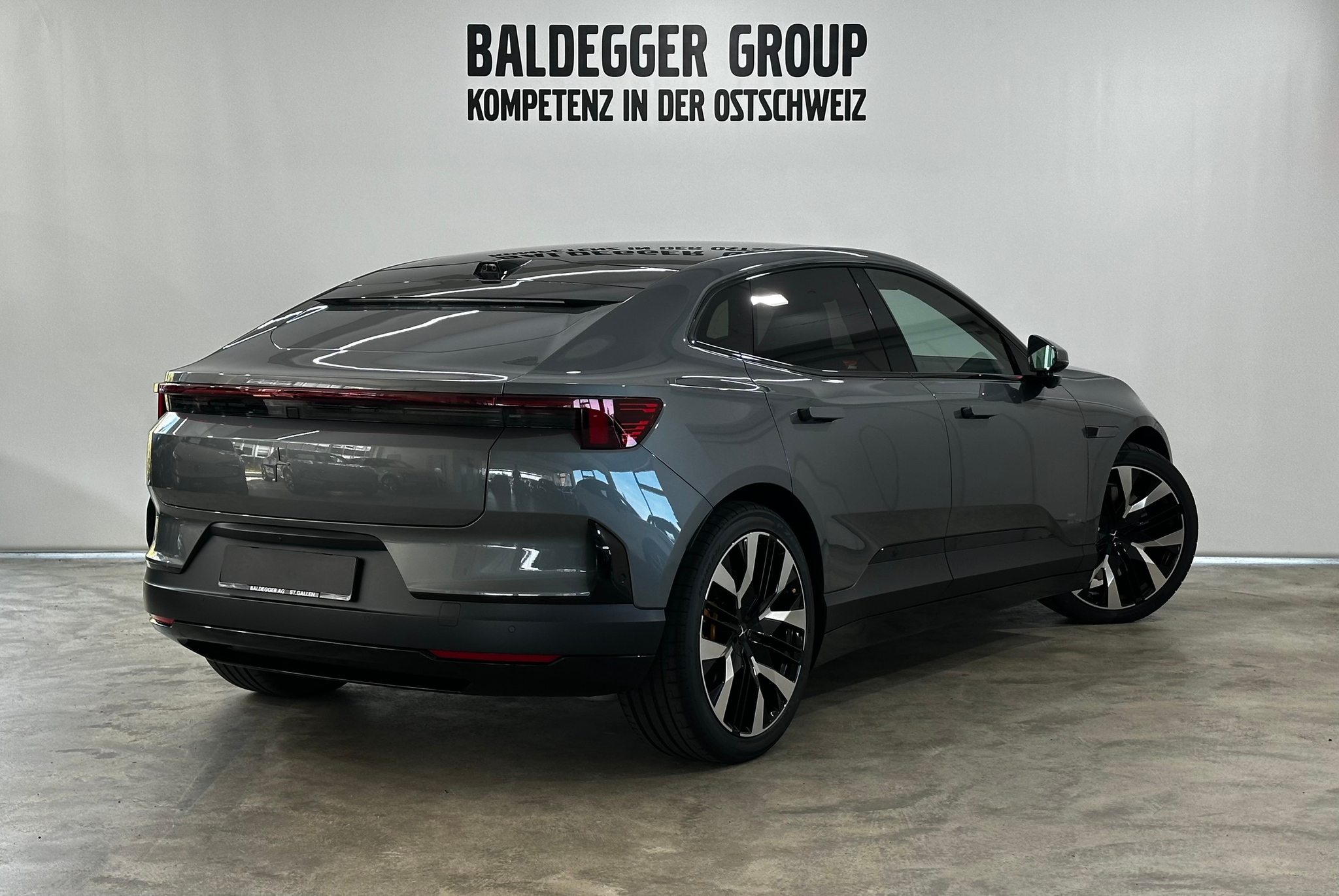 listing desktop thumbnail image 2