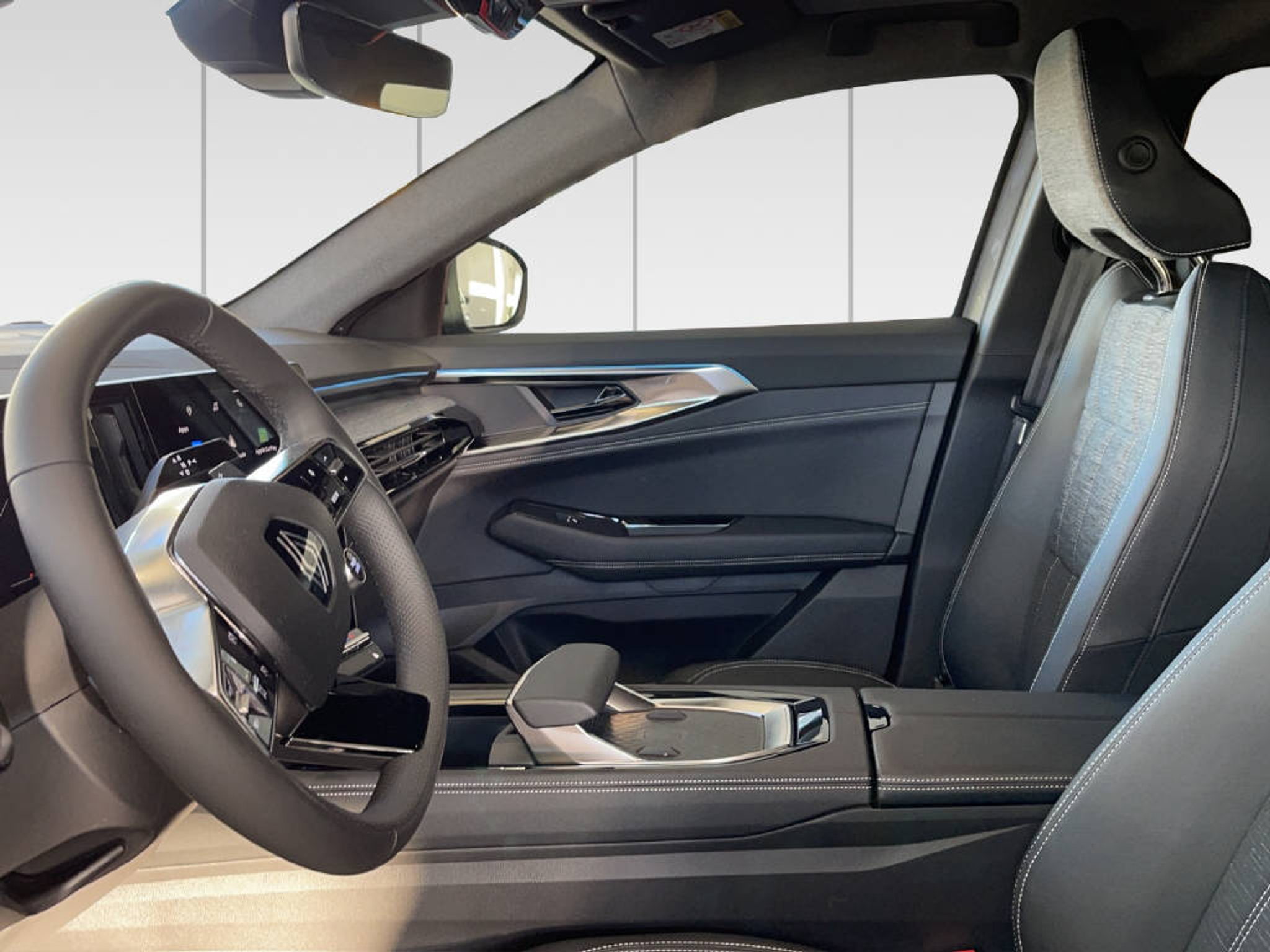 listing desktop thumbnail image 3