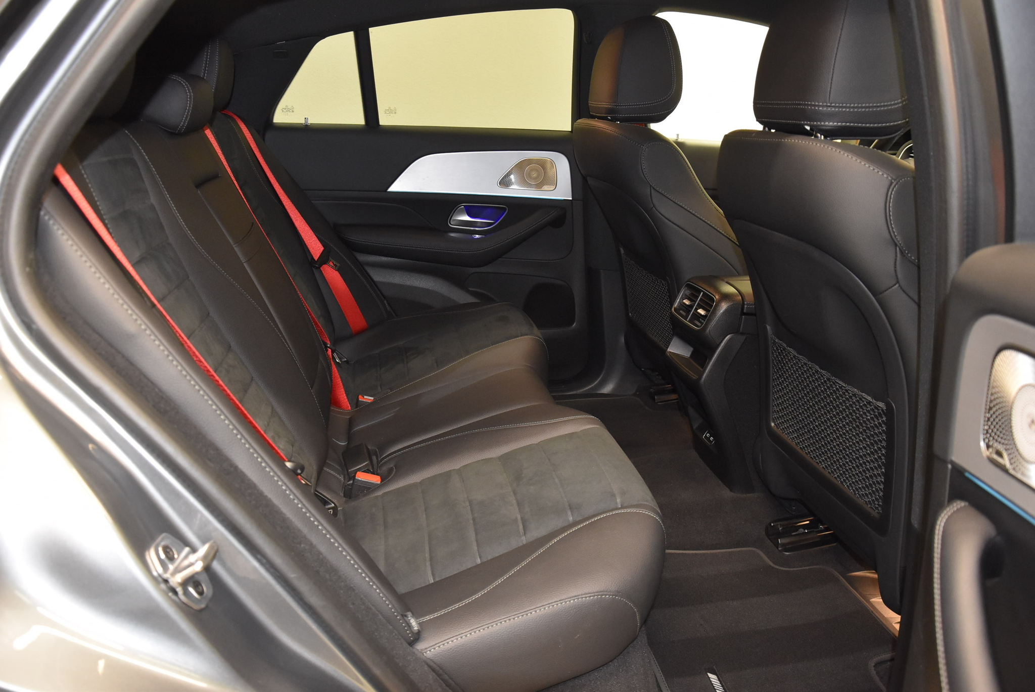 listing desktop thumbnail image 8