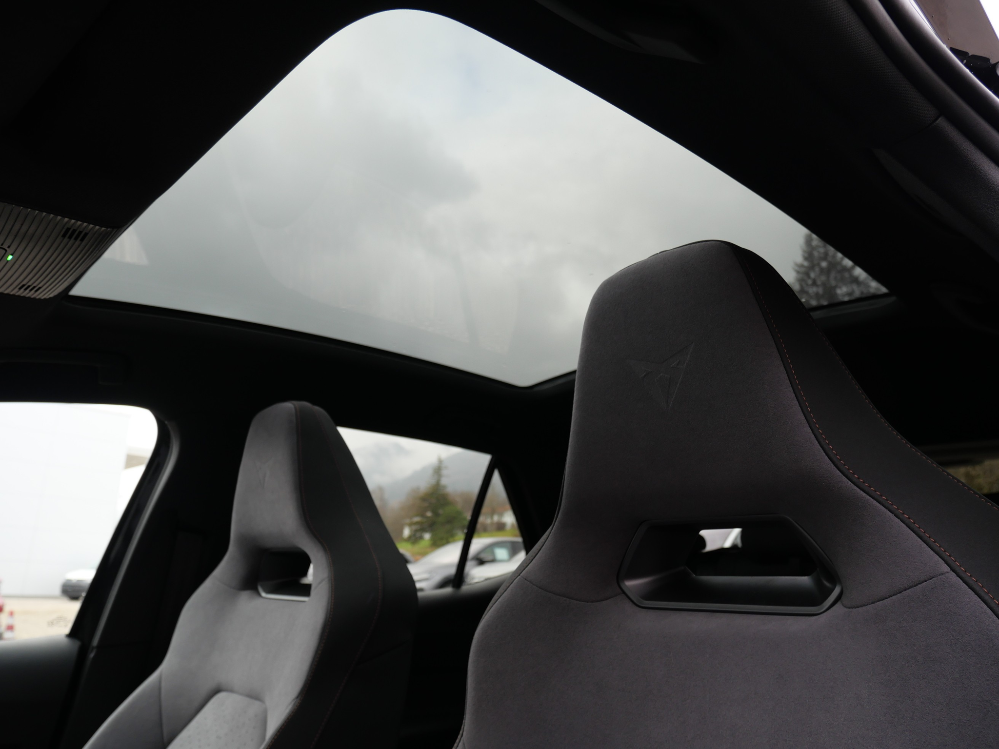 listing desktop thumbnail image 11