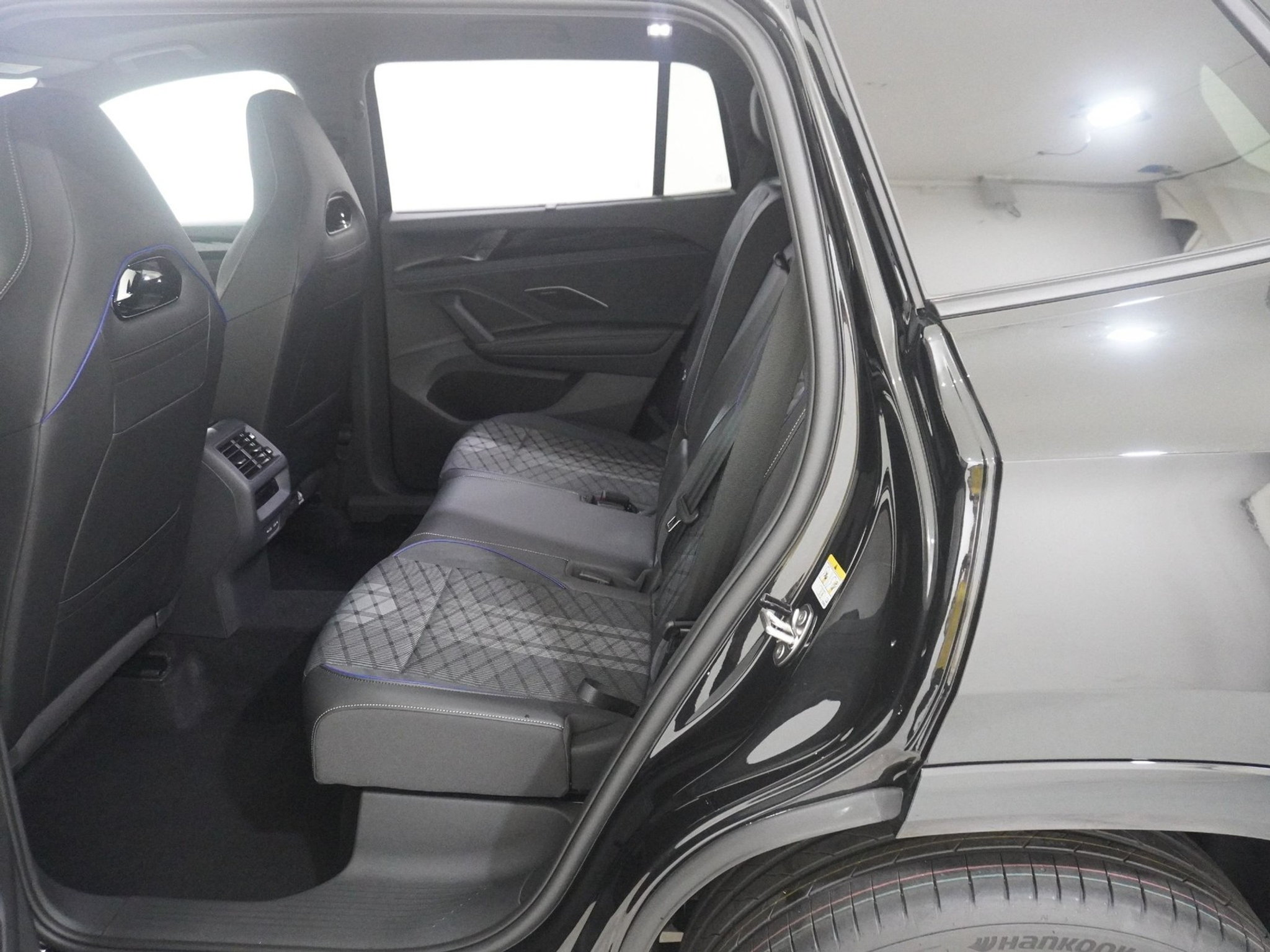 listing desktop thumbnail image 14