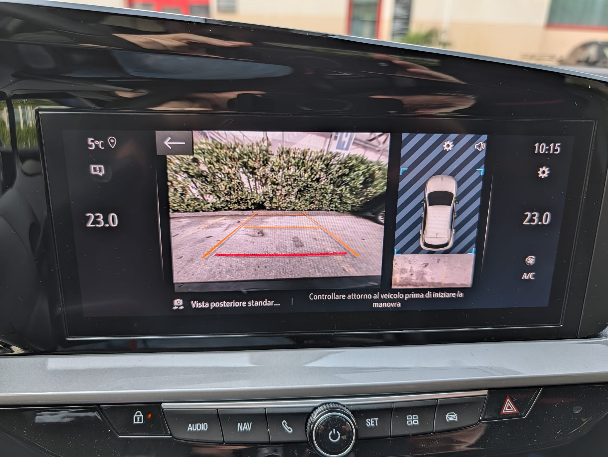 listing desktop thumbnail image 9