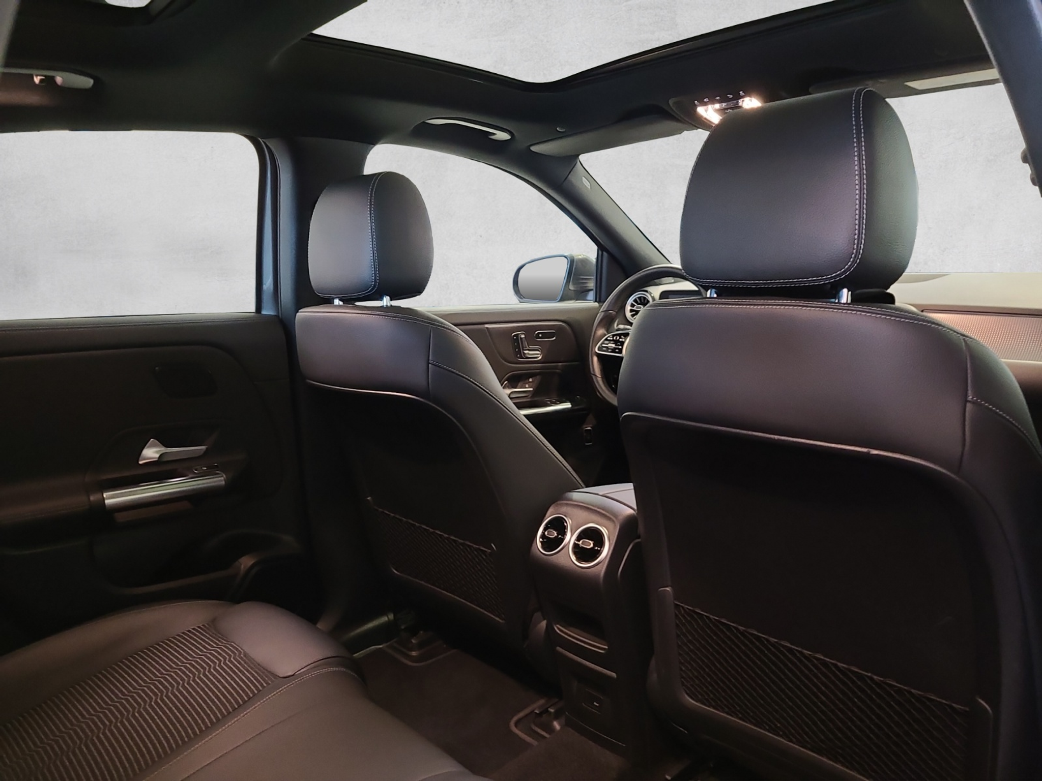 listing desktop thumbnail image 14