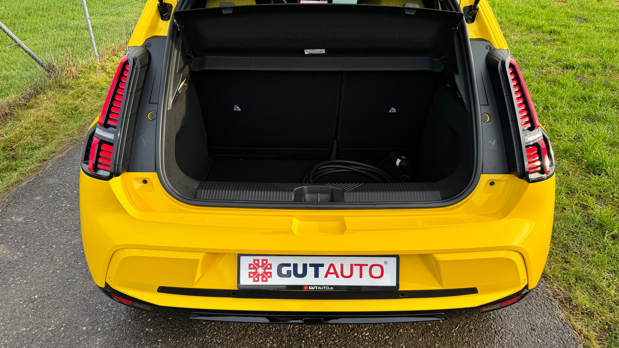 listing desktop thumbnail image 11