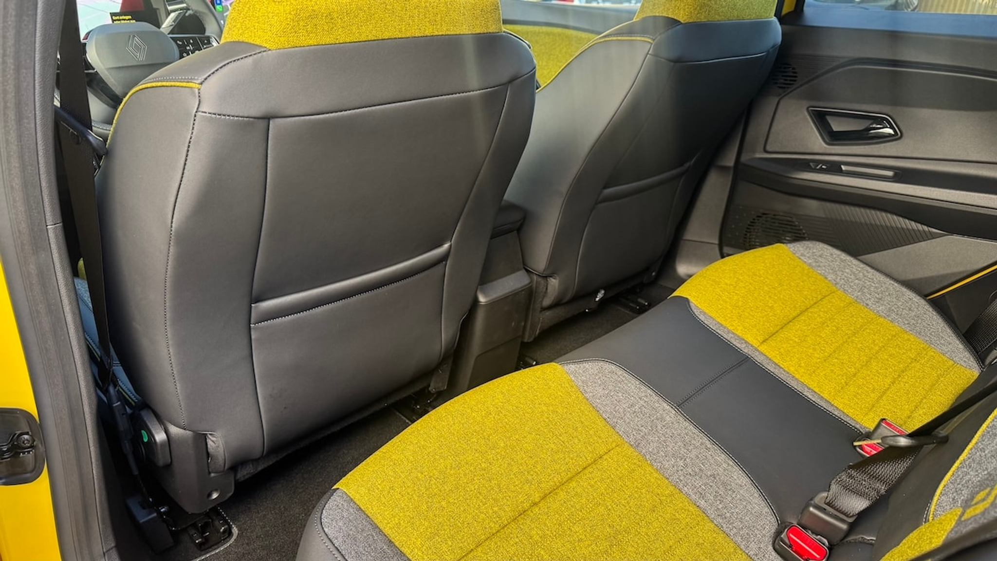 listing desktop thumbnail image 26