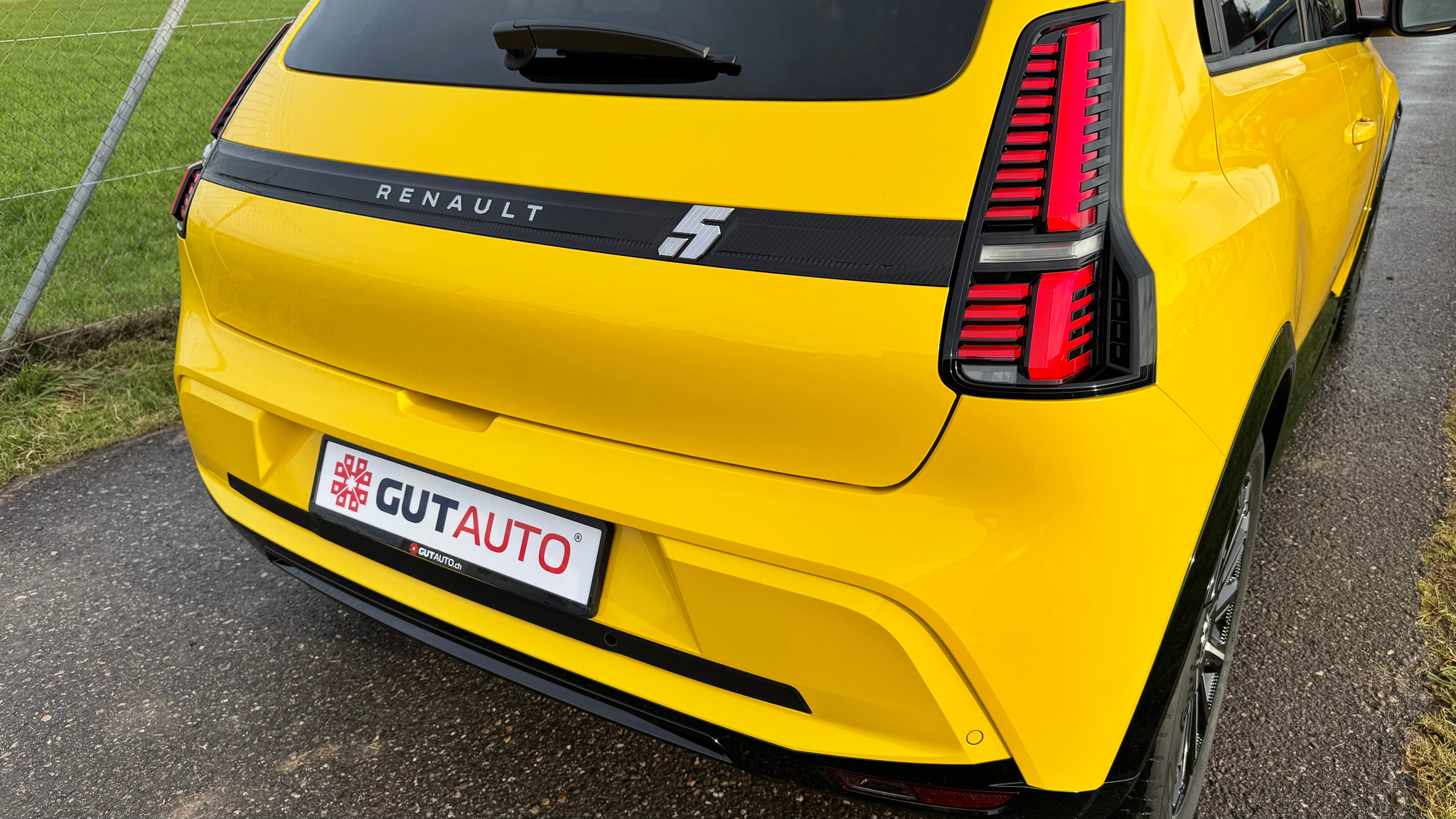 listing desktop thumbnail image 12