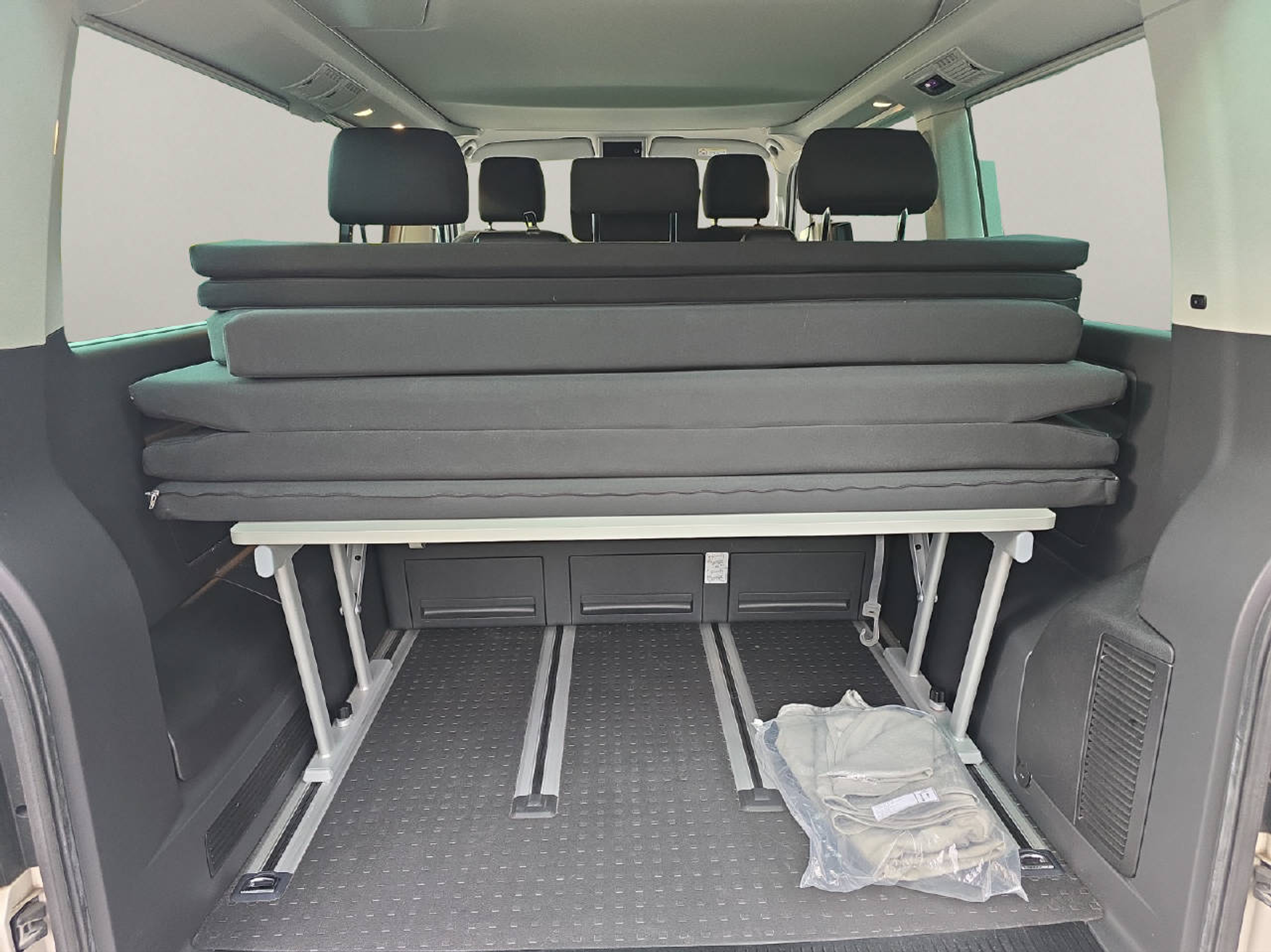 listing desktop thumbnail image 9