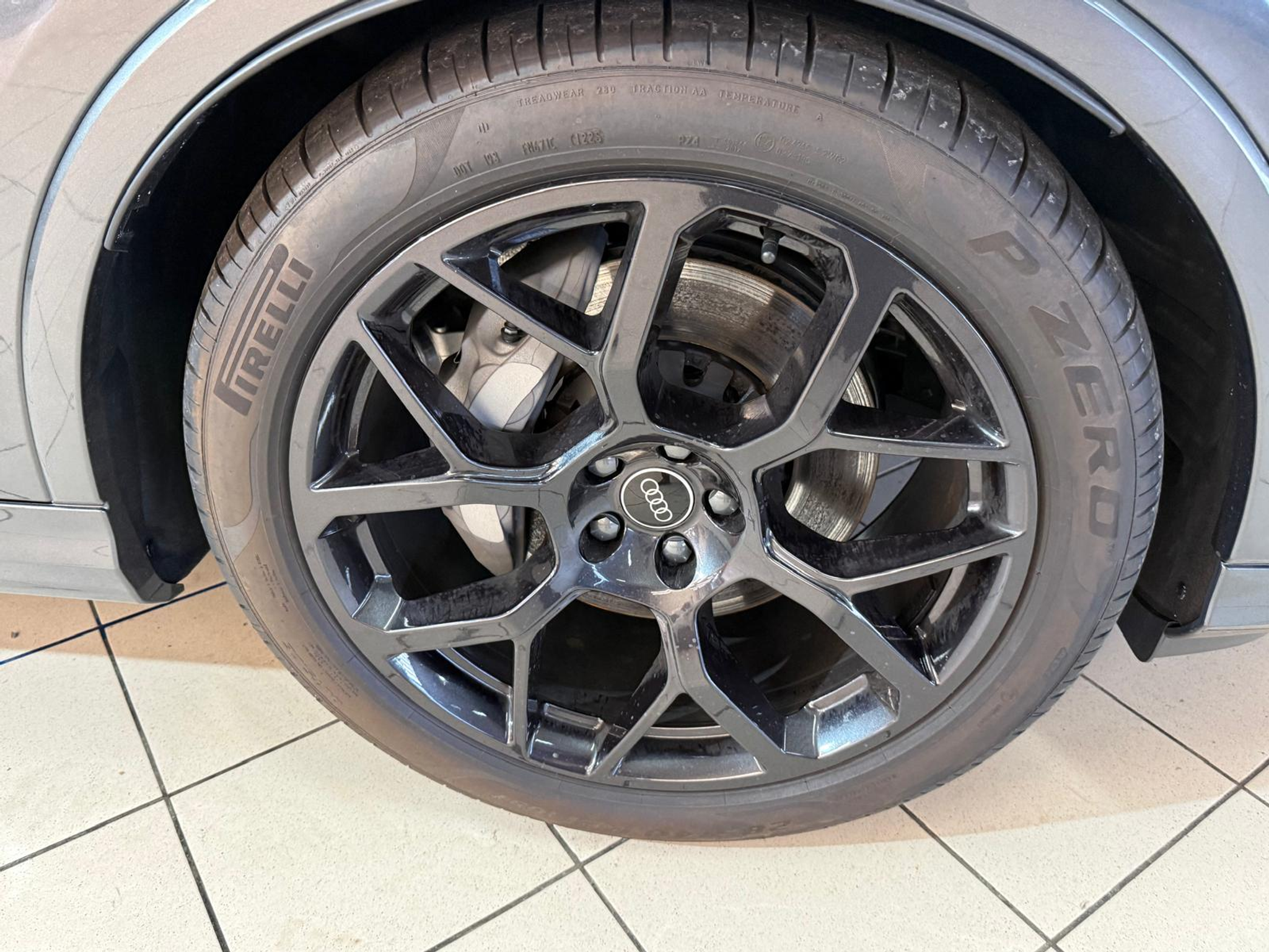 listing desktop thumbnail image 4