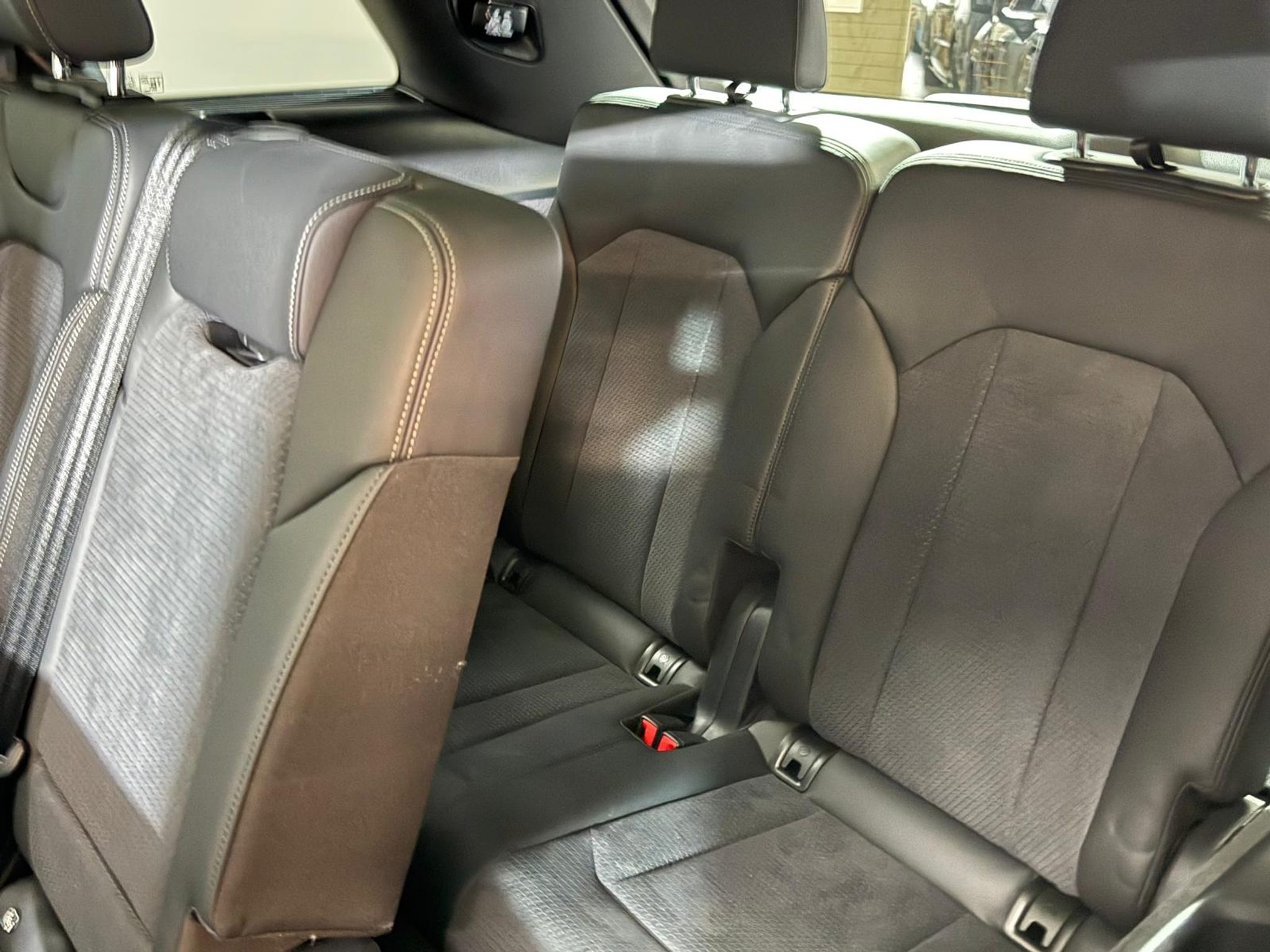 listing desktop thumbnail image 11