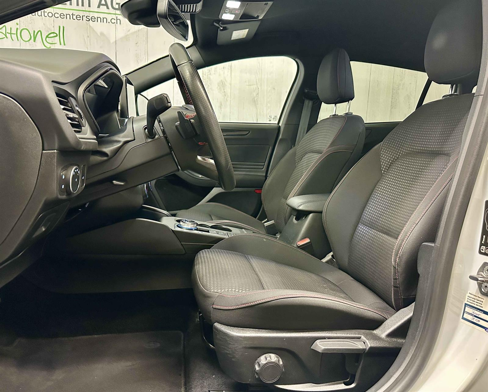 listing desktop thumbnail image 8