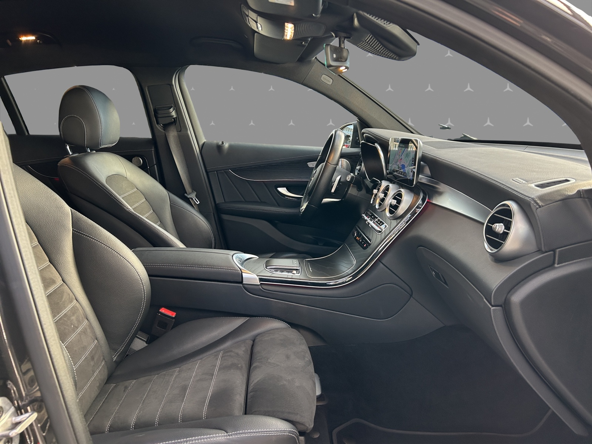 listing desktop thumbnail image 15