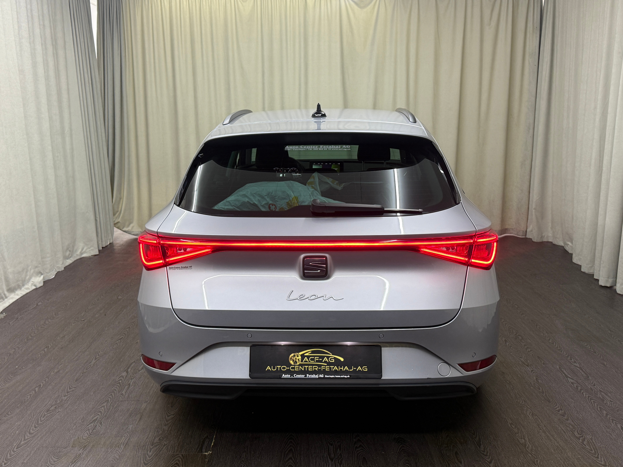 listing desktop thumbnail image 4