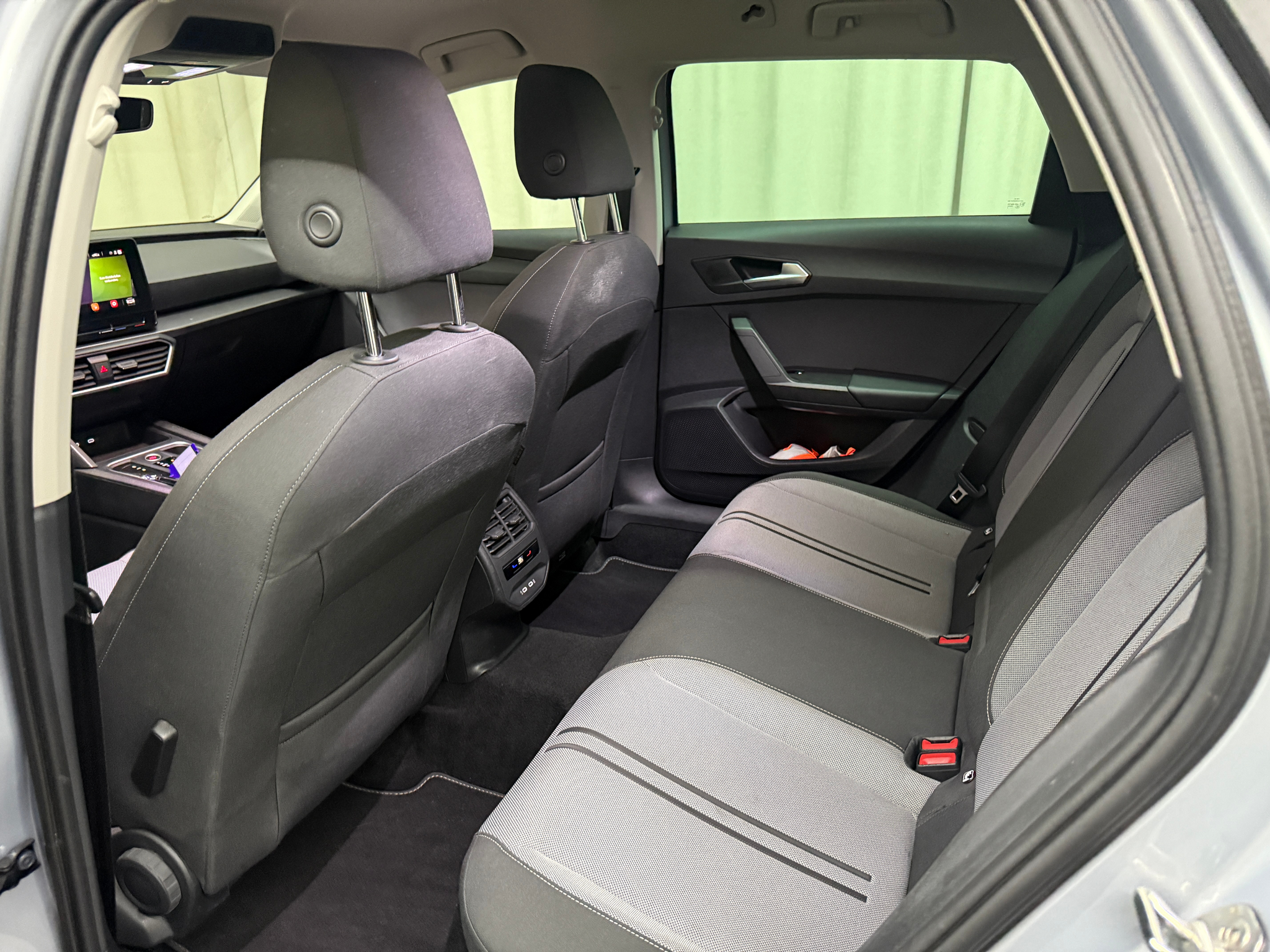 listing desktop thumbnail image 14