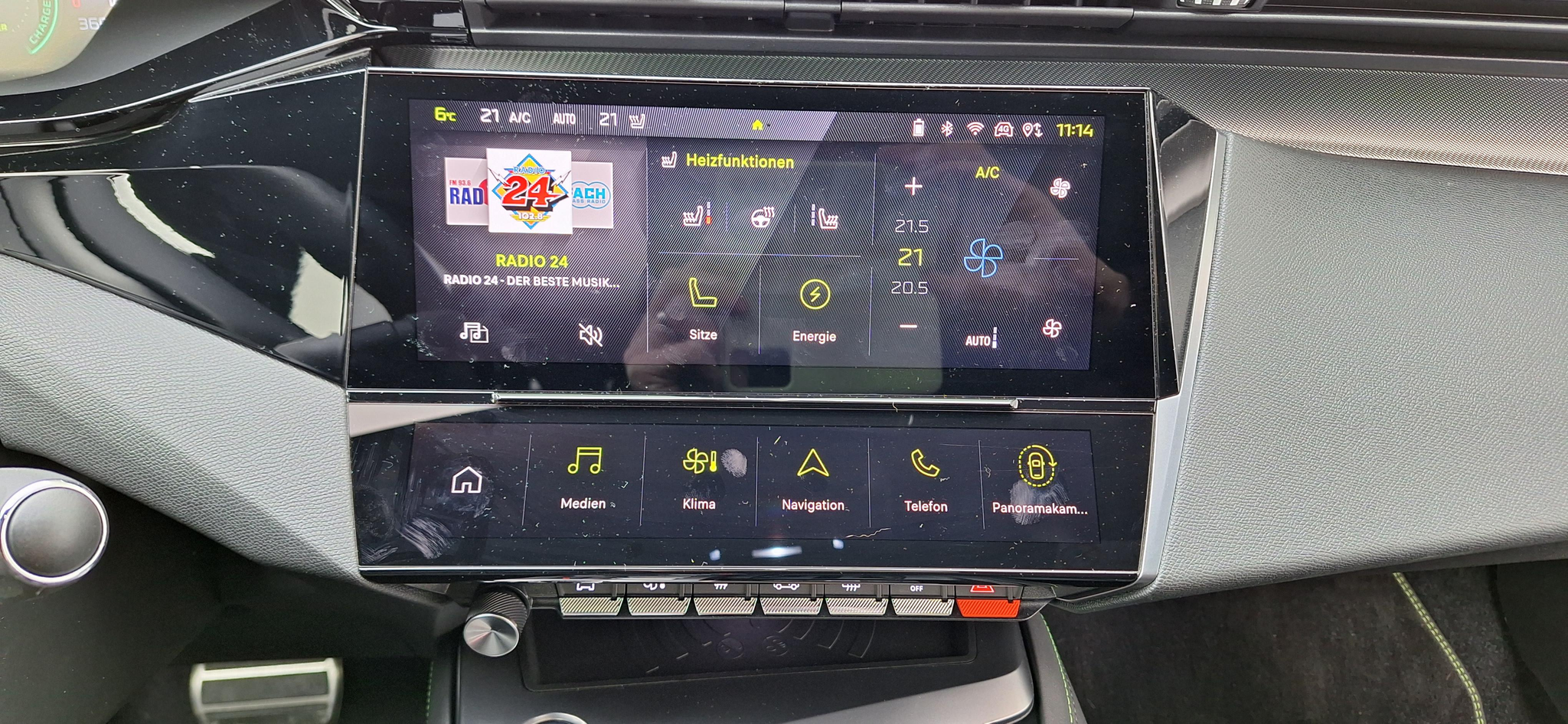 listing desktop thumbnail image 12