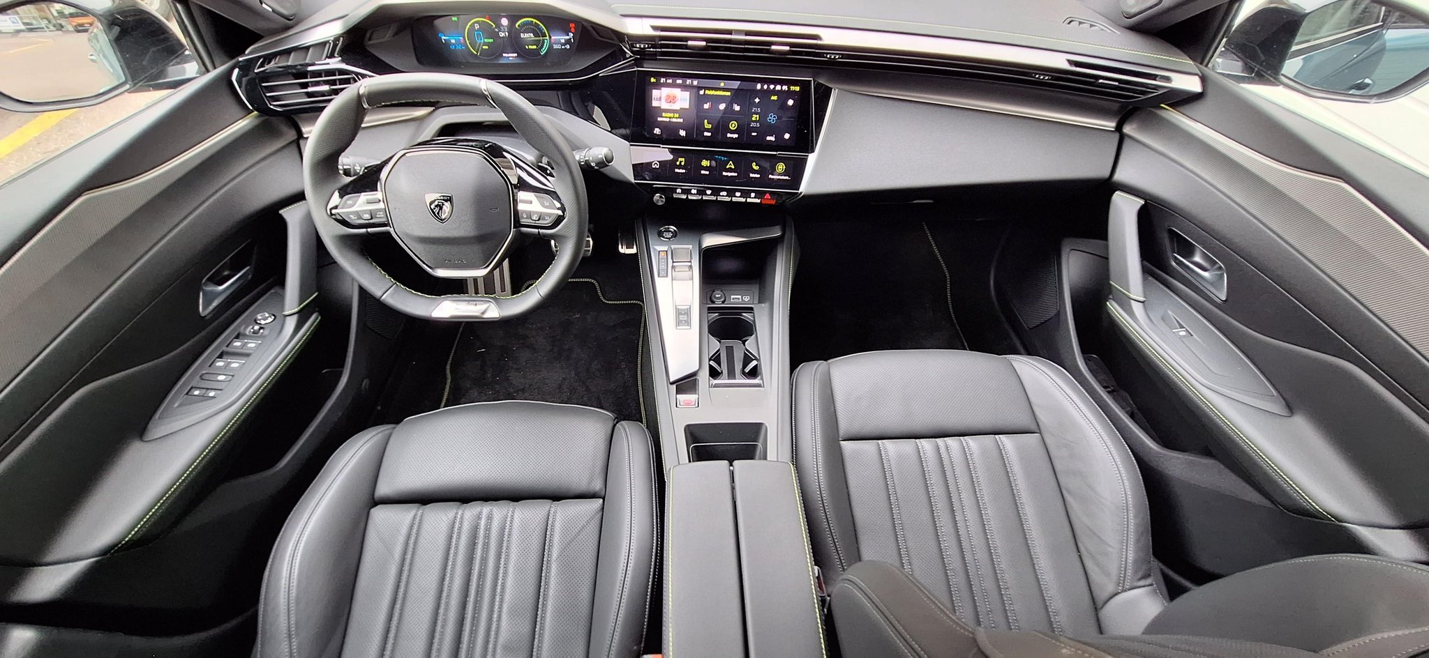 listing desktop thumbnail image 10