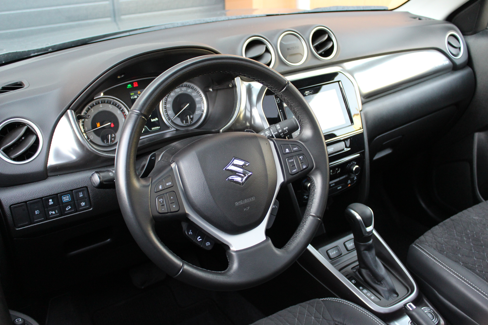 listing desktop thumbnail image 7