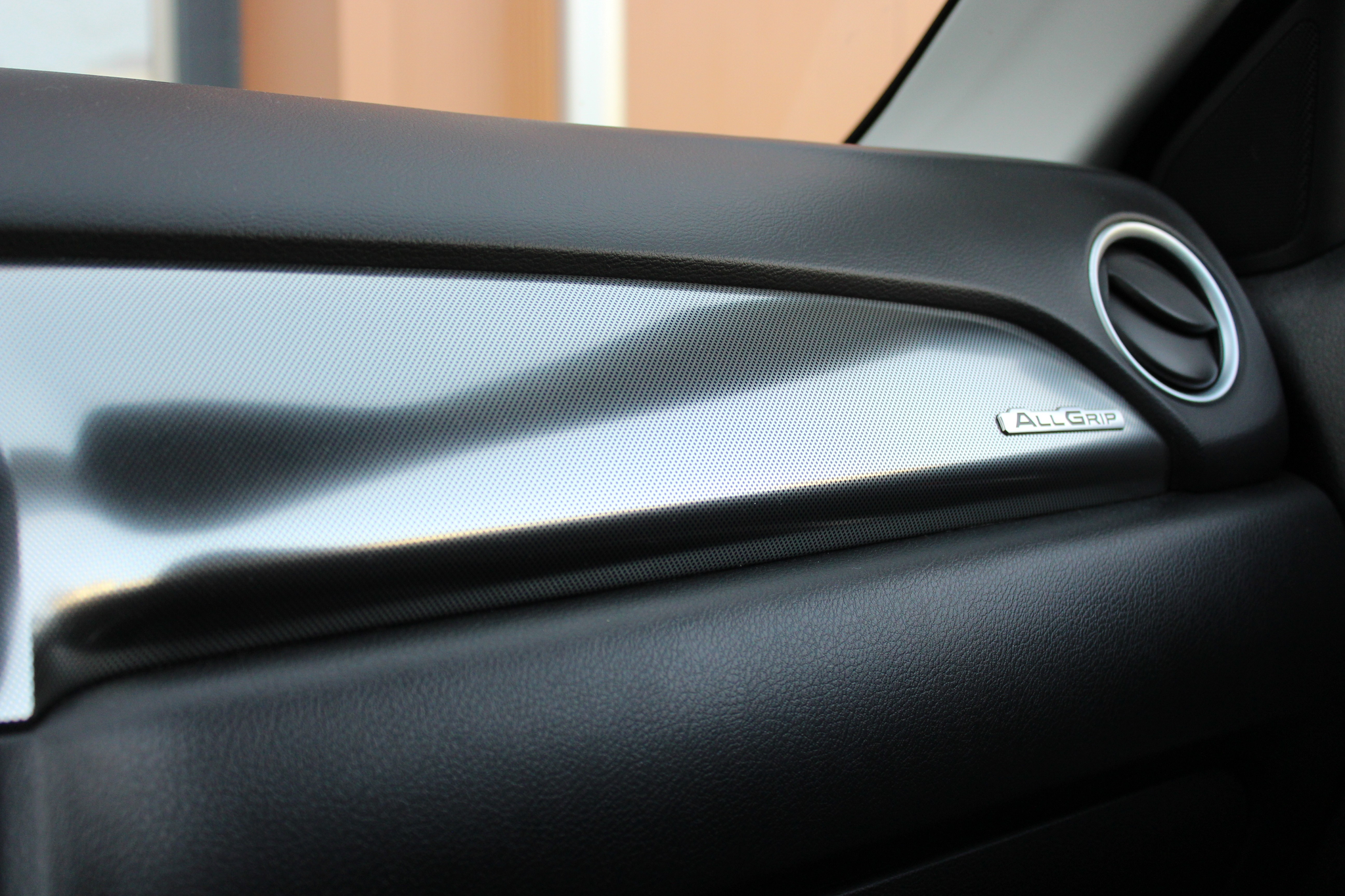 listing desktop thumbnail image 16