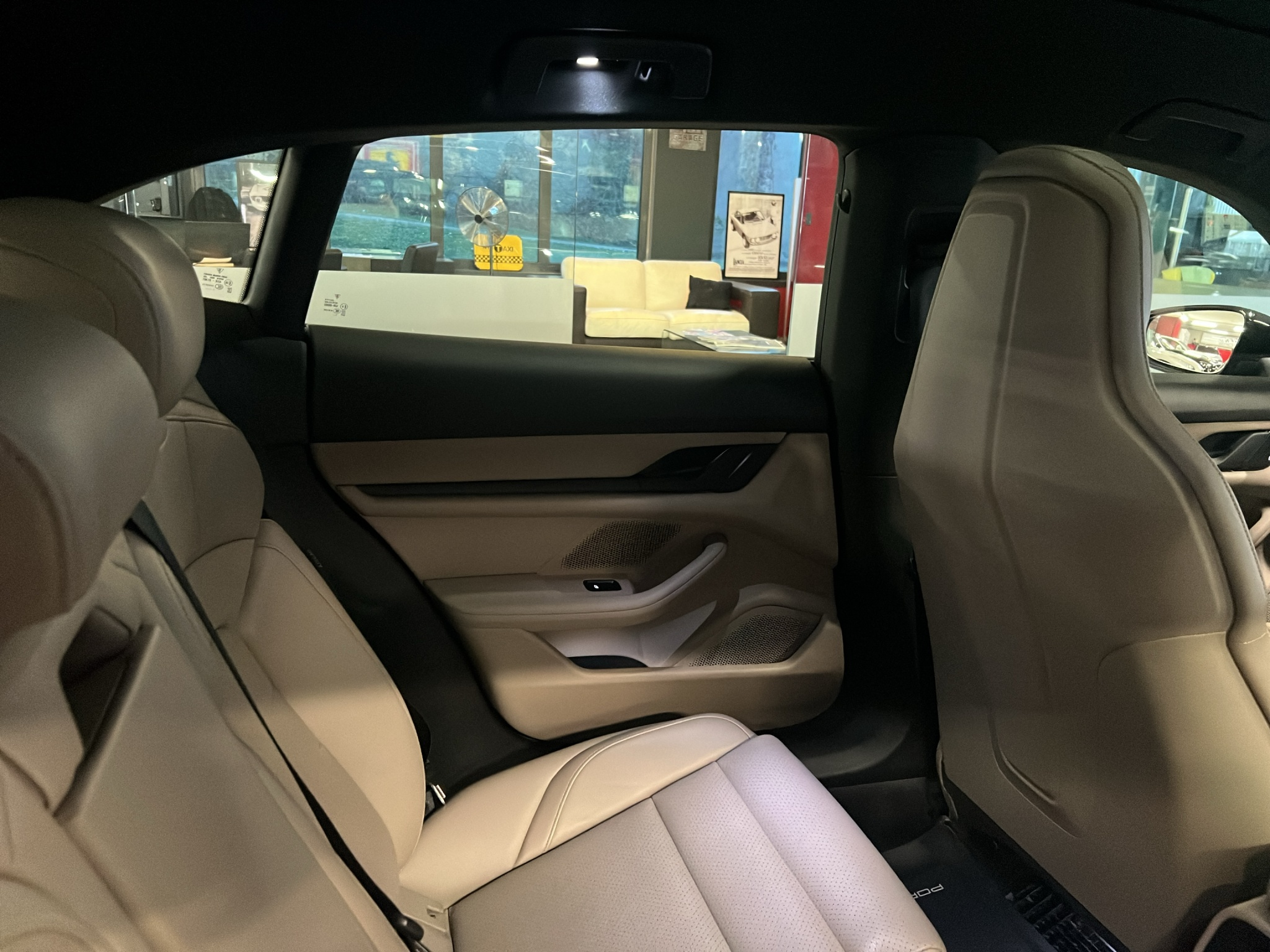 listing desktop thumbnail image 11