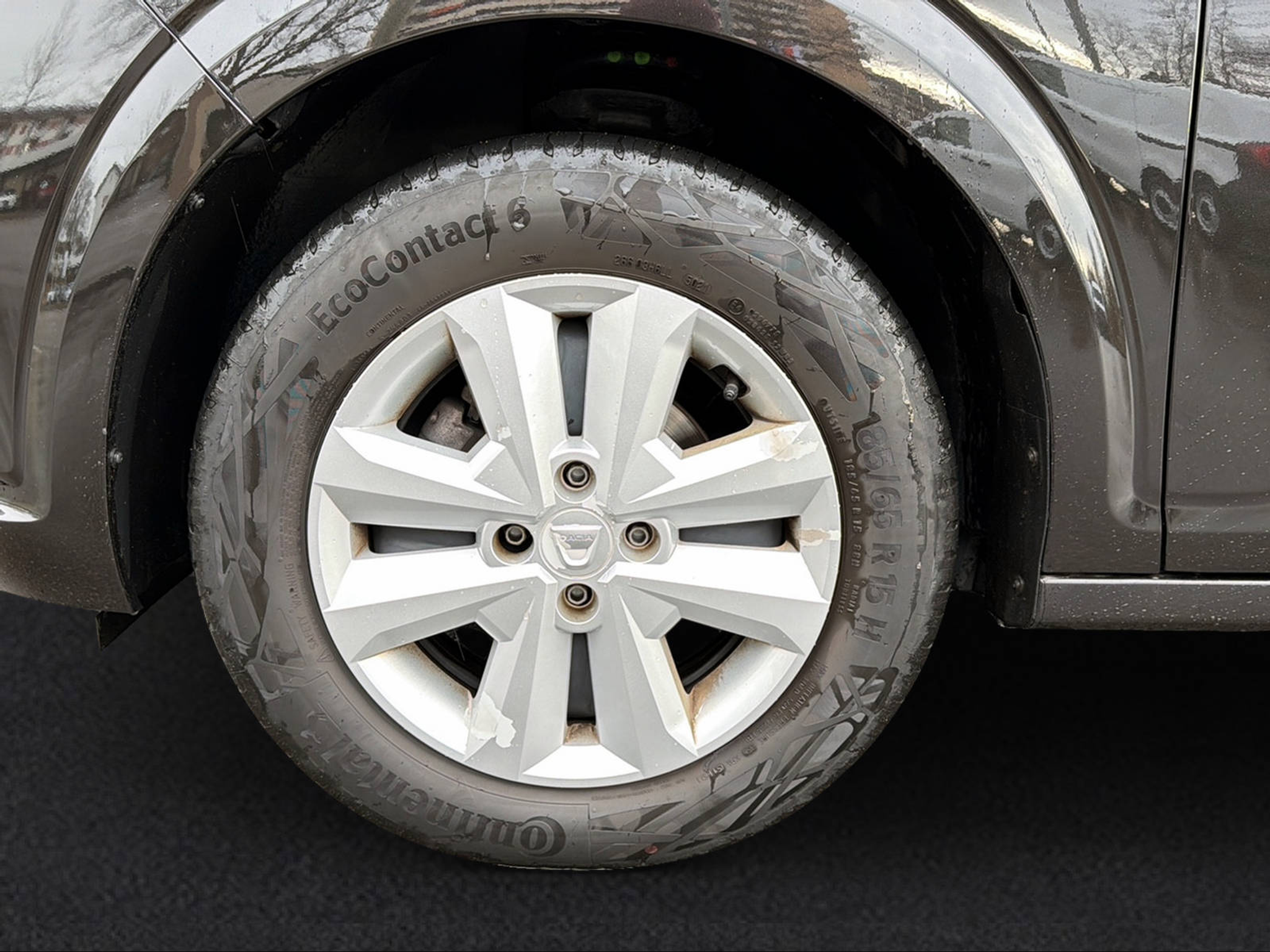 listing desktop thumbnail image 7