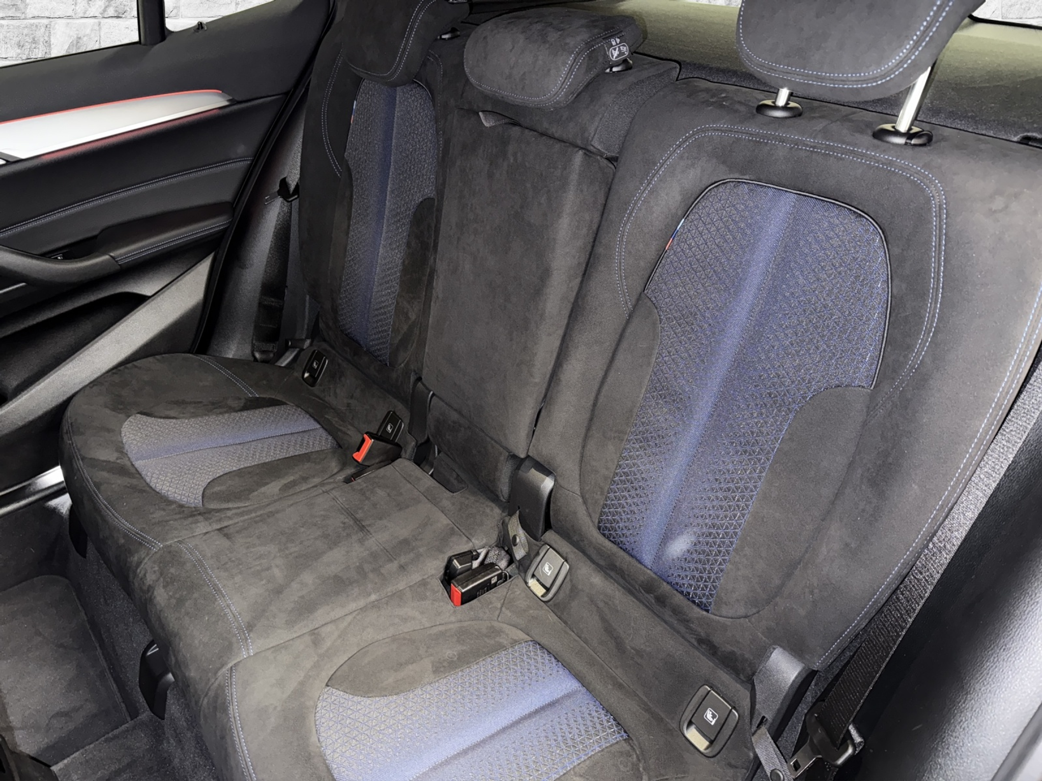 listing desktop thumbnail image 15