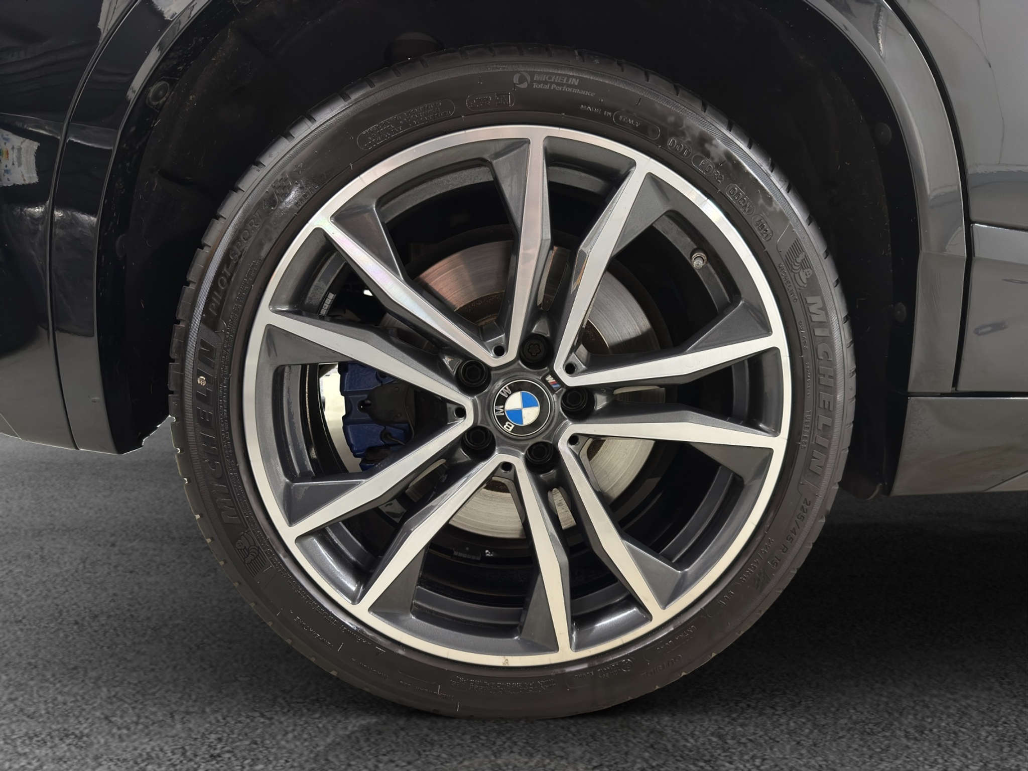 listing desktop thumbnail image 10