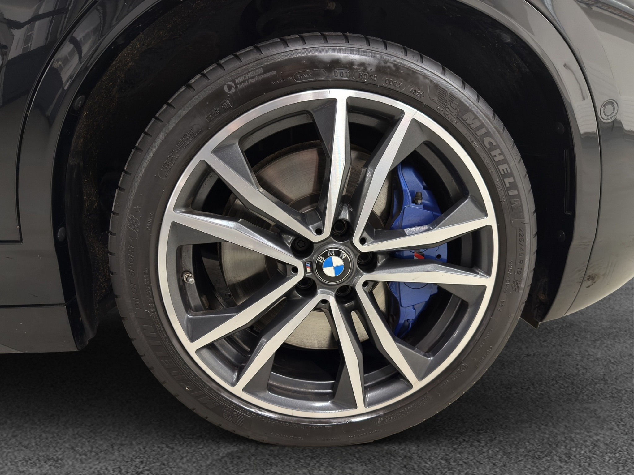 listing desktop thumbnail image 11