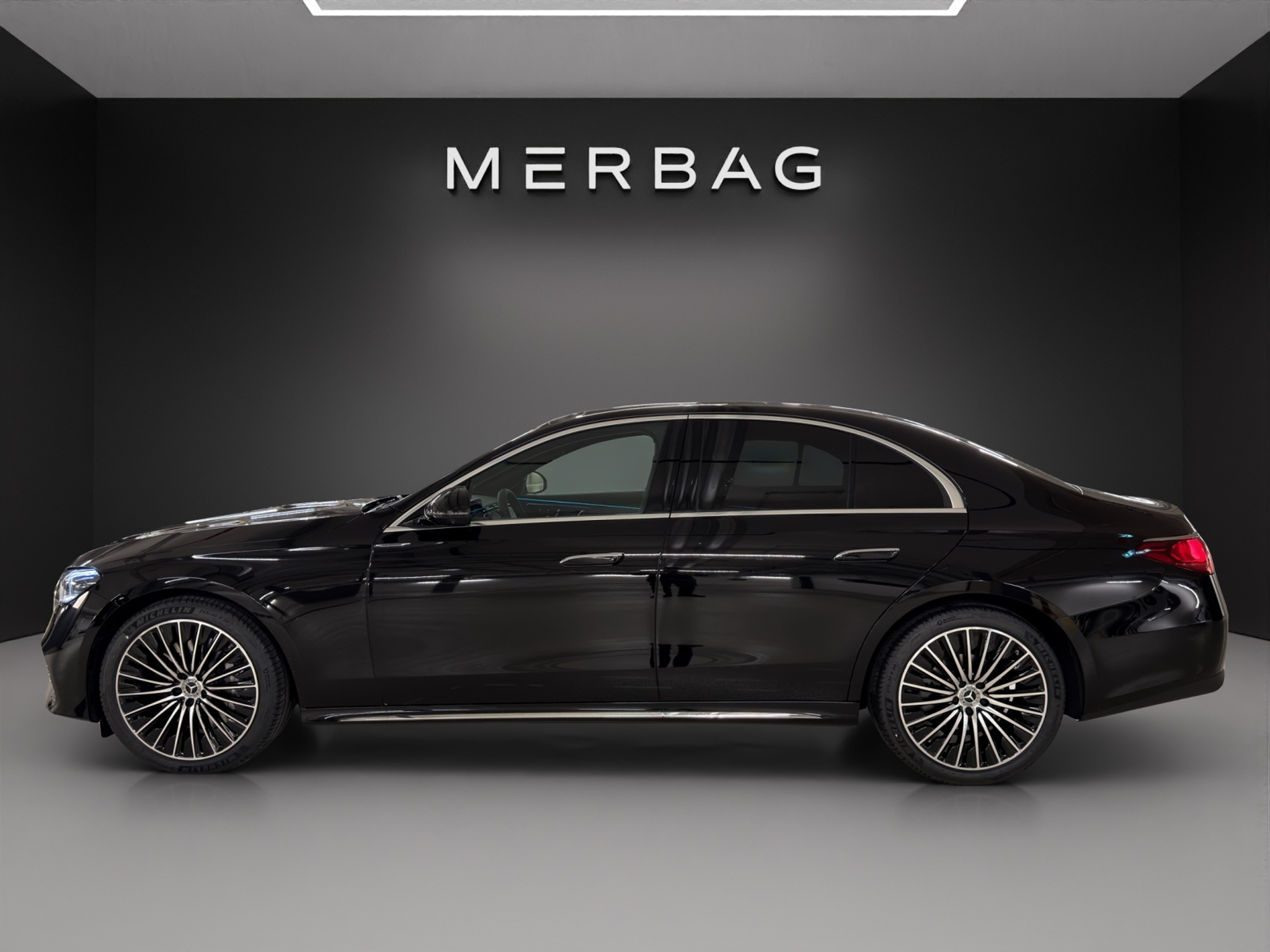 listing desktop thumbnail image 3