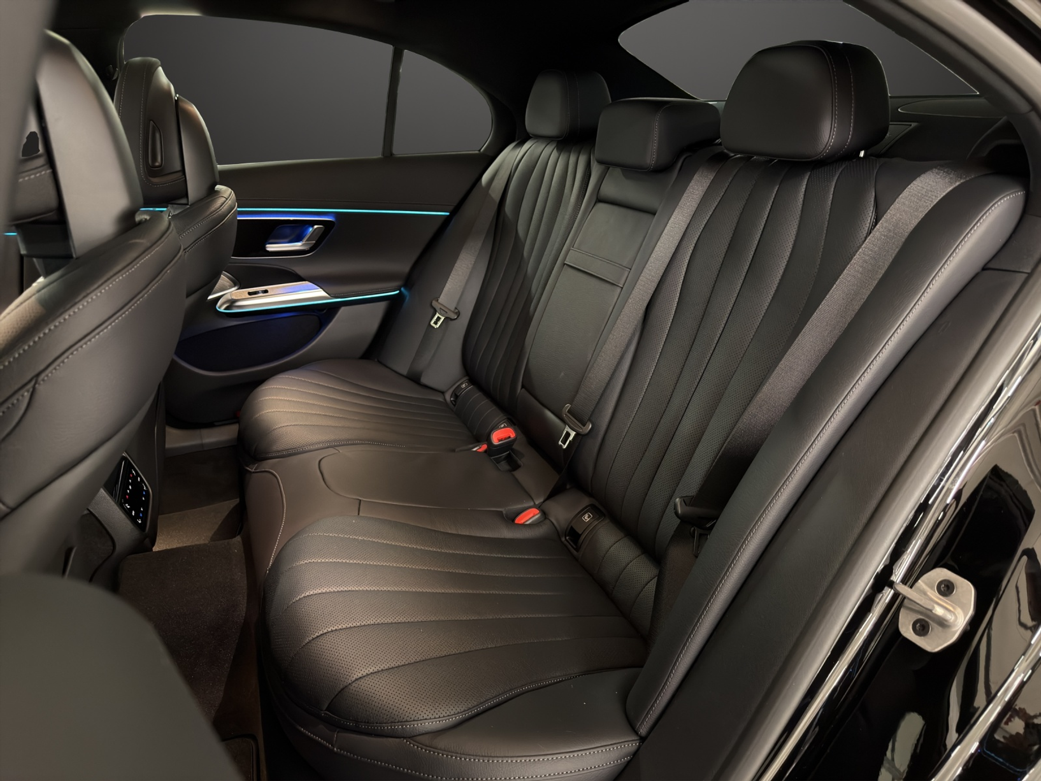 listing desktop thumbnail image 13