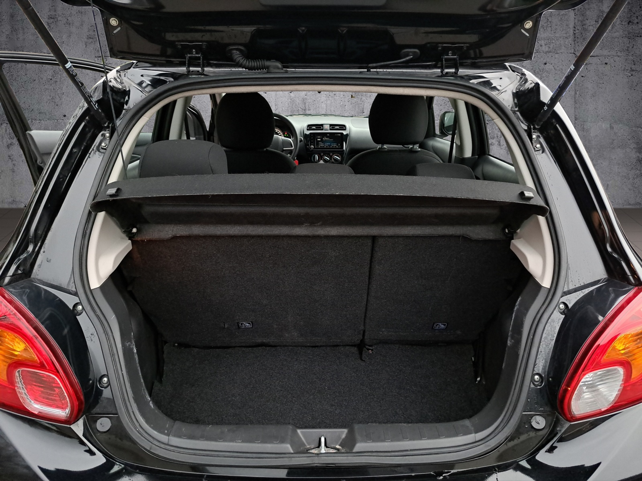 listing desktop thumbnail image 16