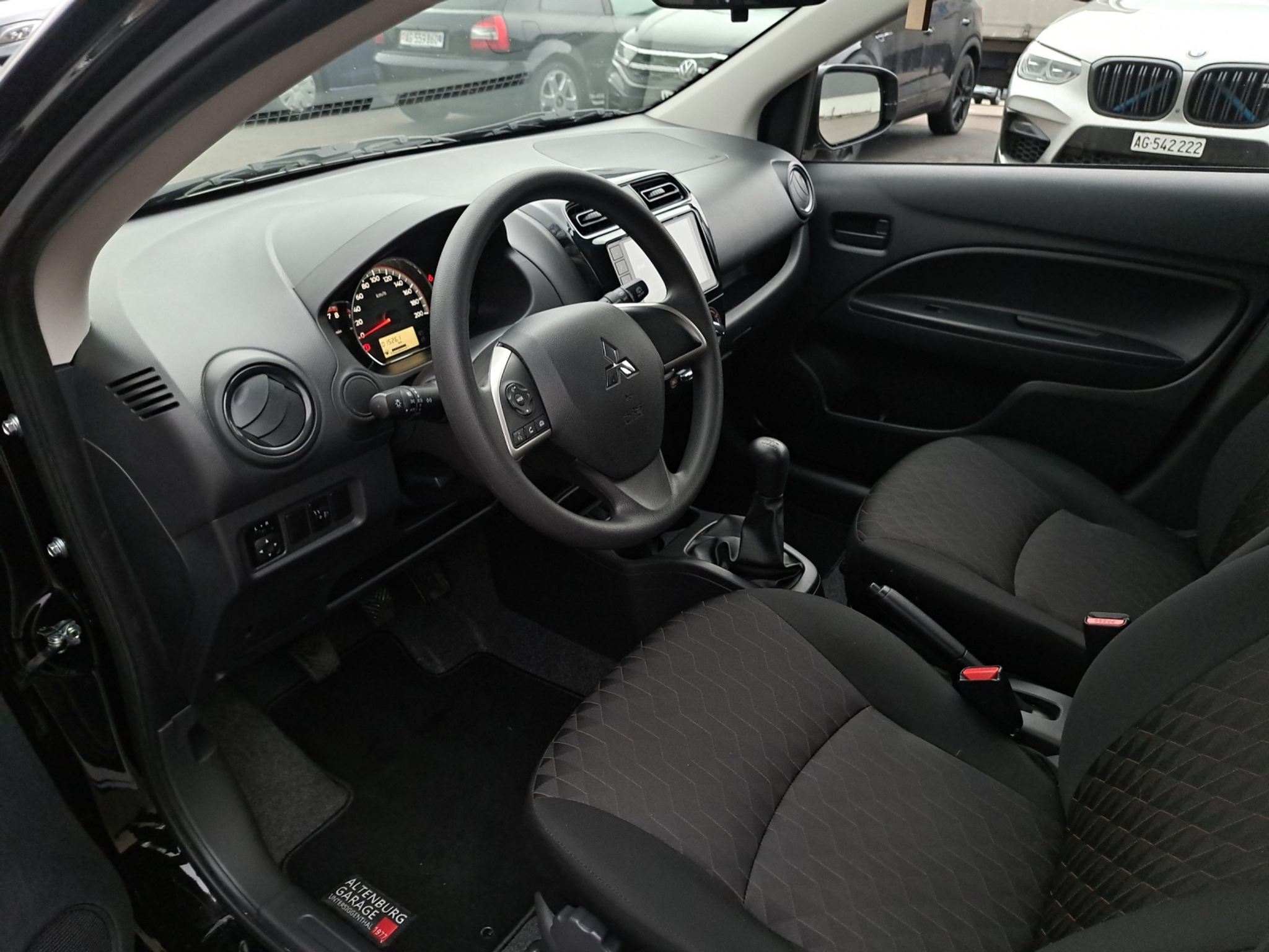 listing desktop thumbnail image 17