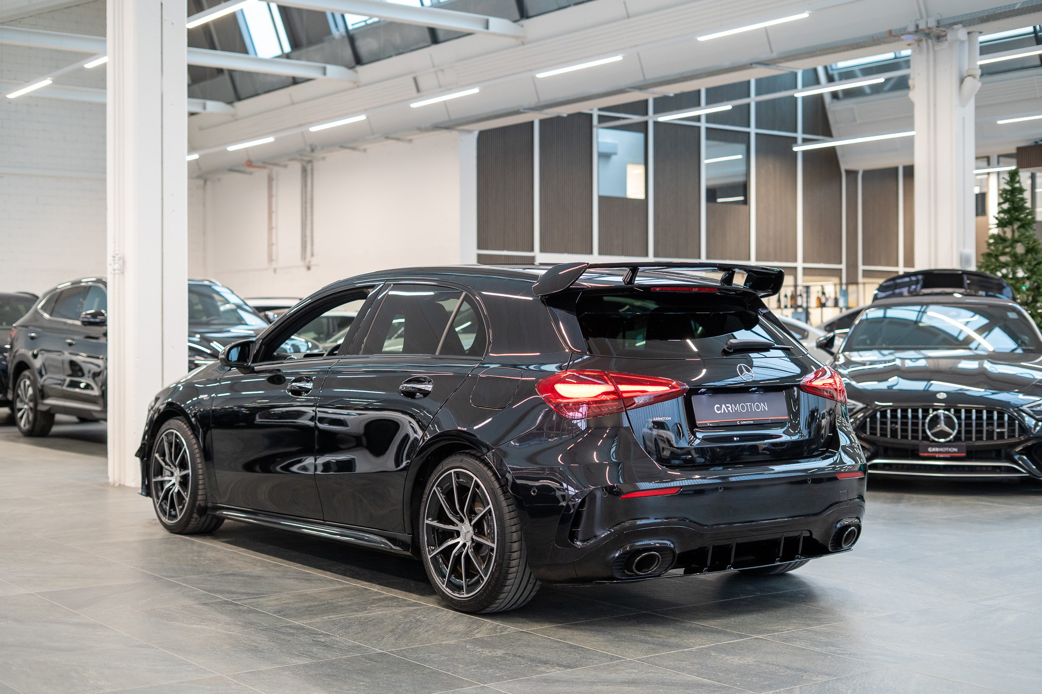 listing desktop thumbnail image 6