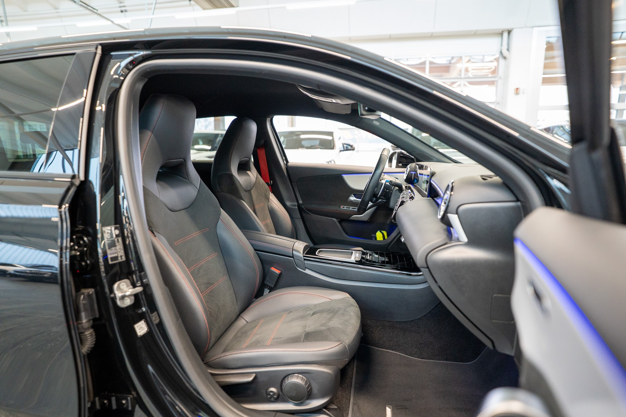 listing desktop thumbnail image 14