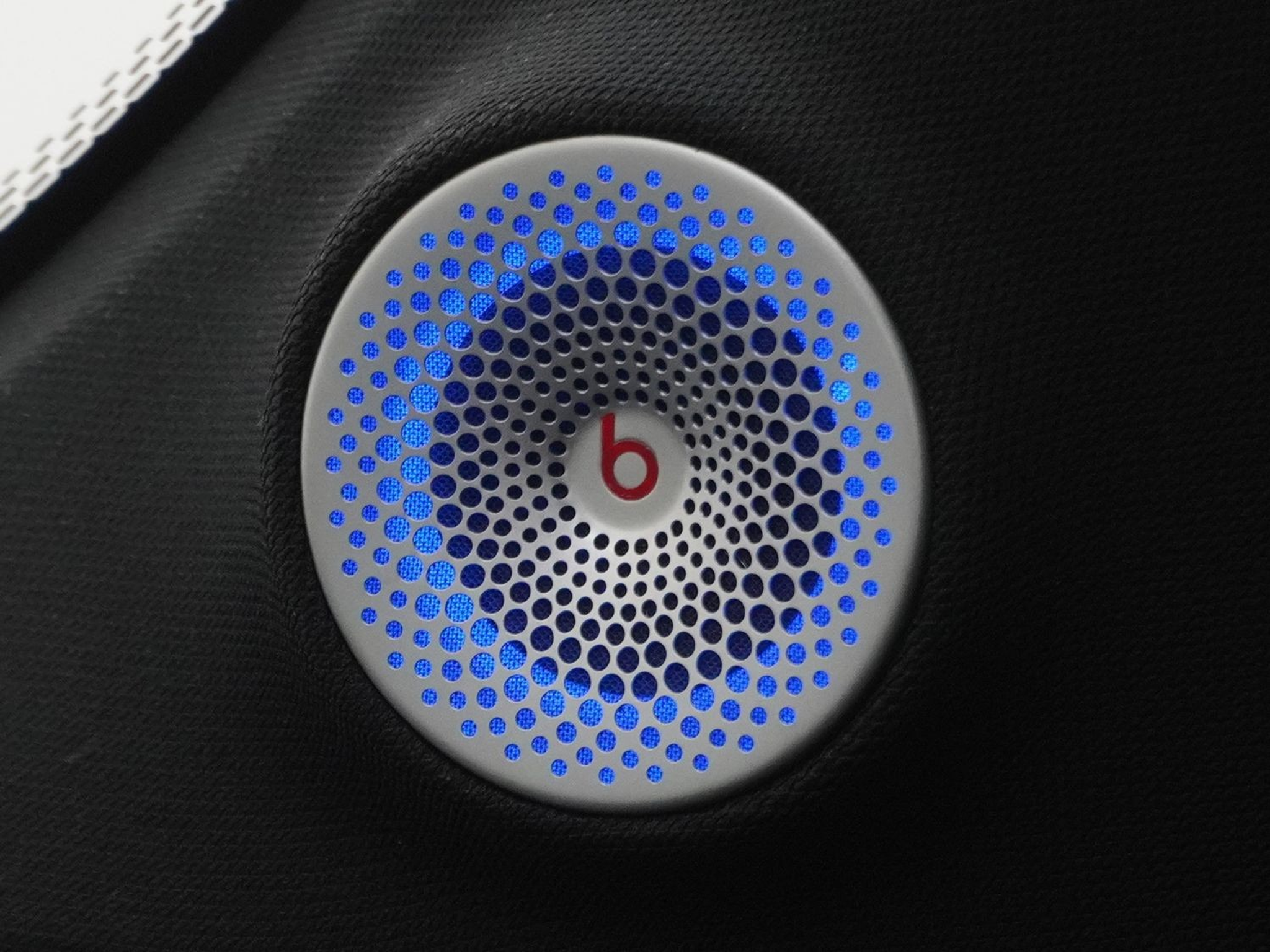 listing desktop thumbnail image 19