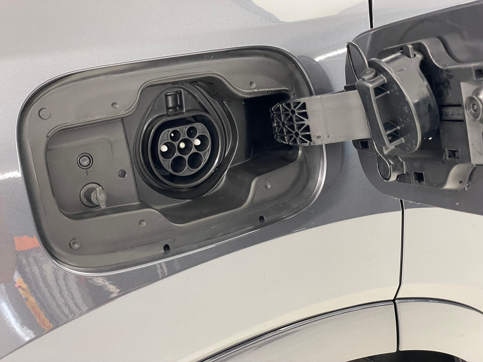 listing desktop thumbnail image 18