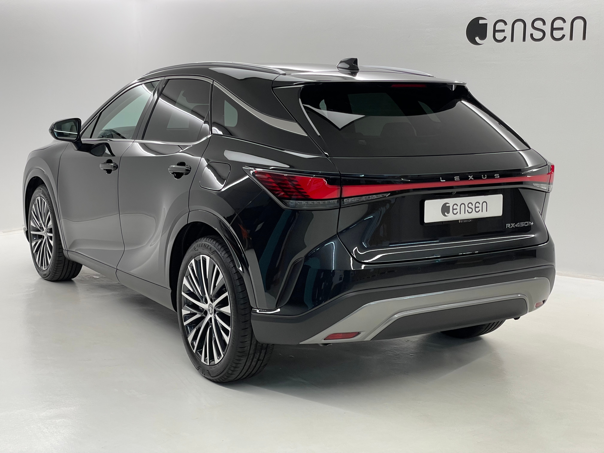 listing desktop thumbnail image 4