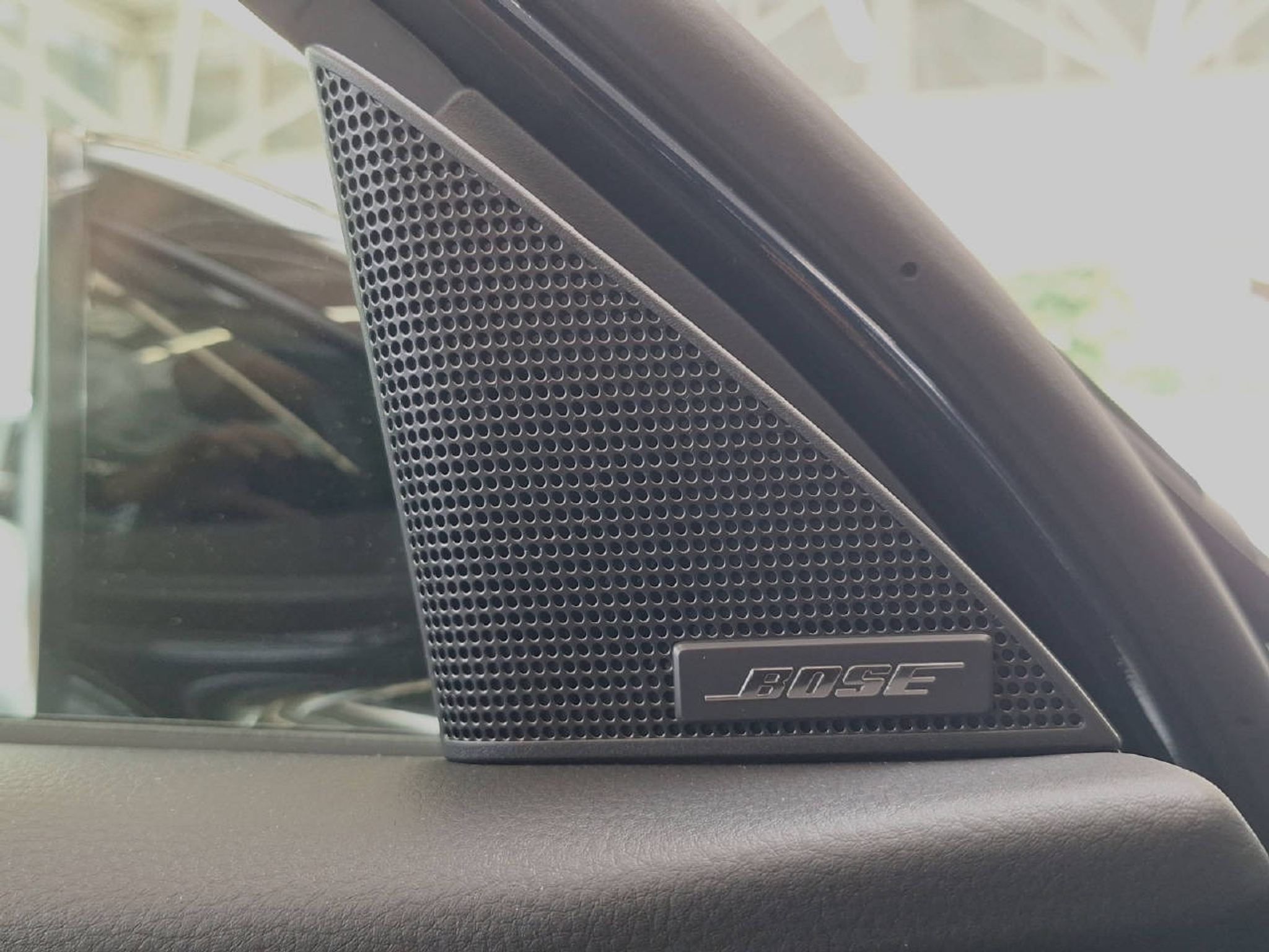 listing desktop thumbnail image 12