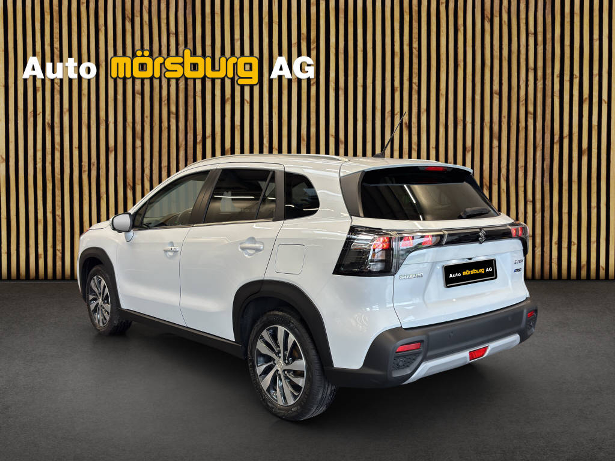 listing desktop thumbnail image 3