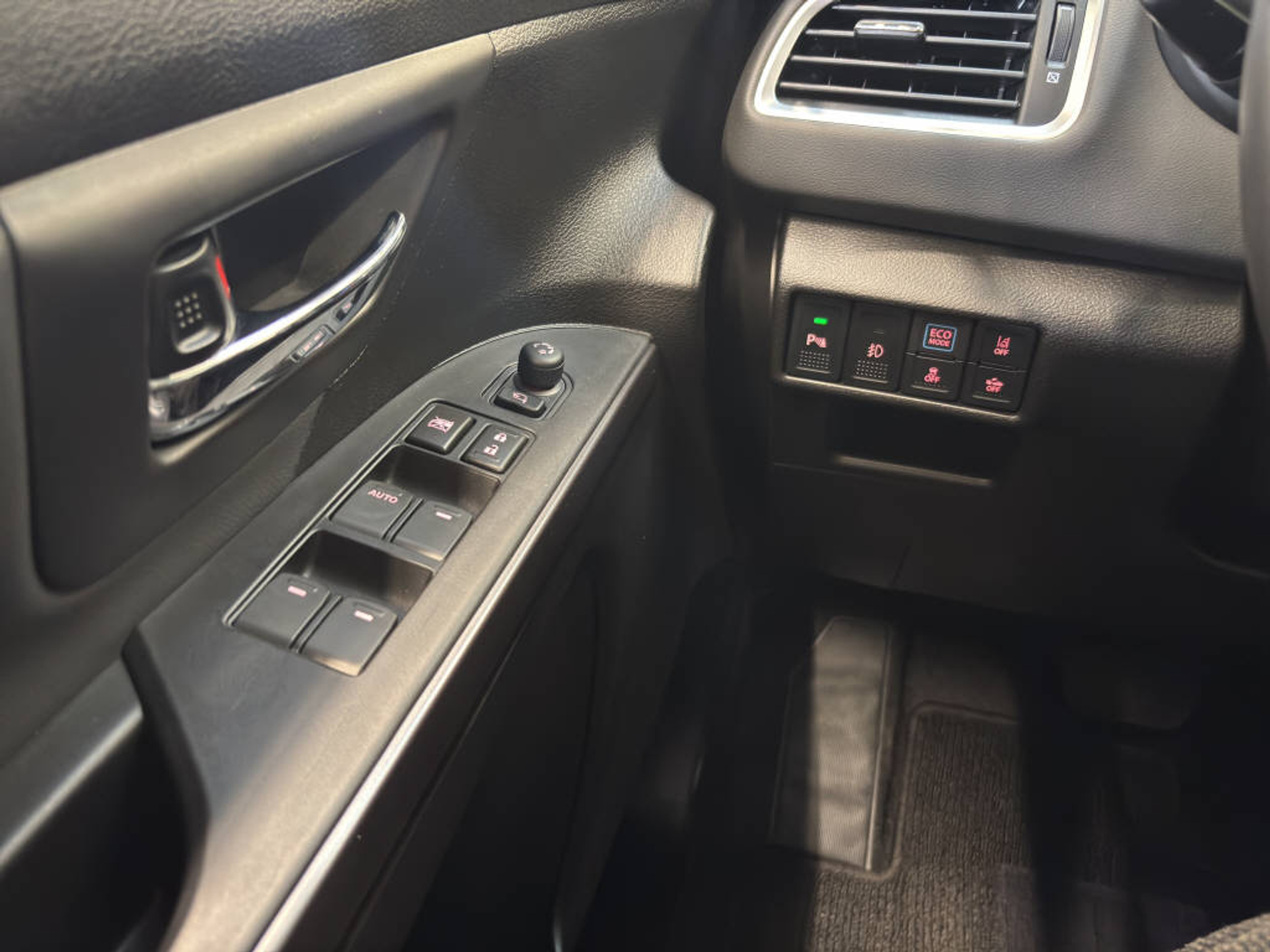 listing desktop thumbnail image 12