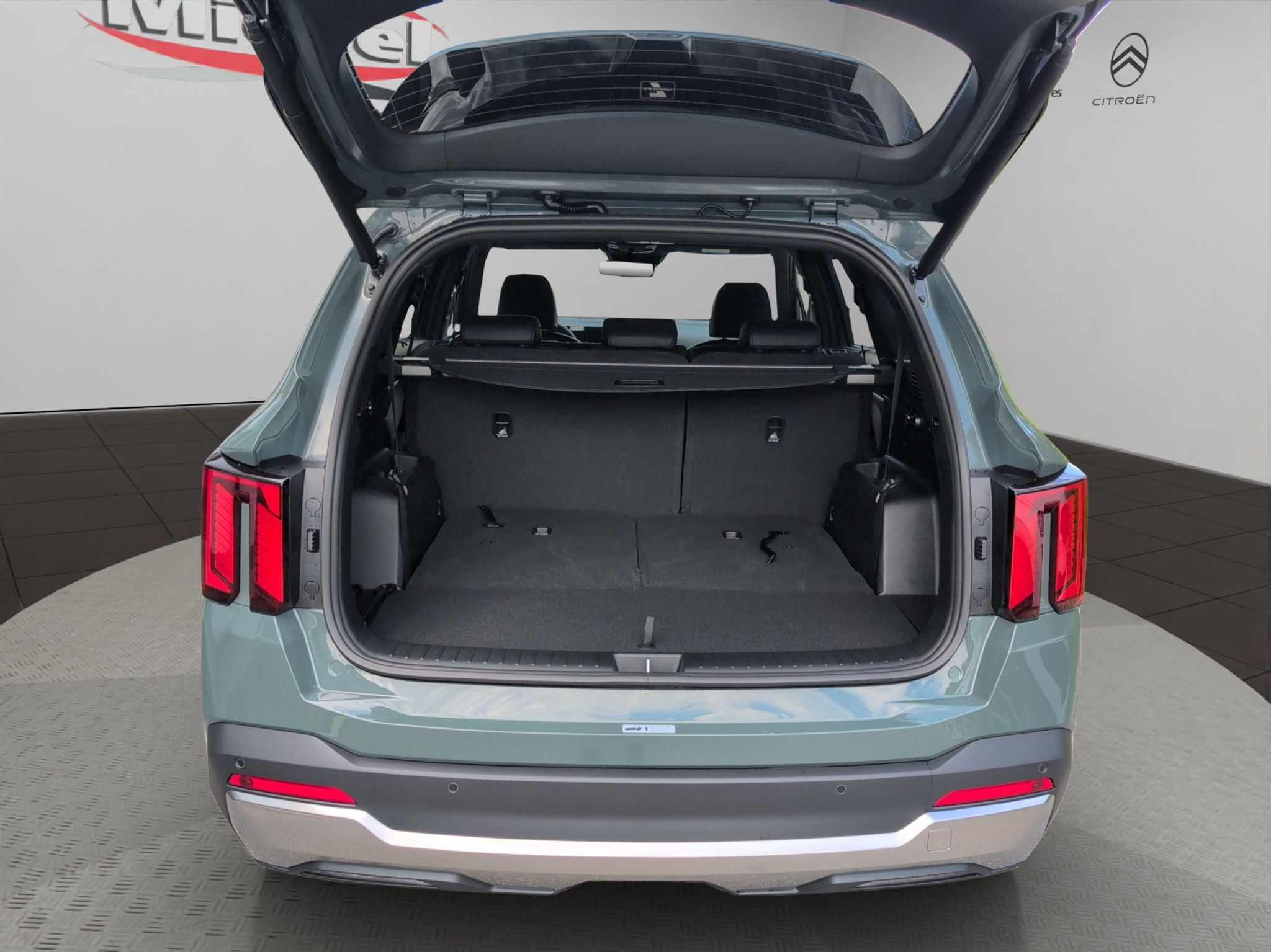 listing desktop thumbnail image 15