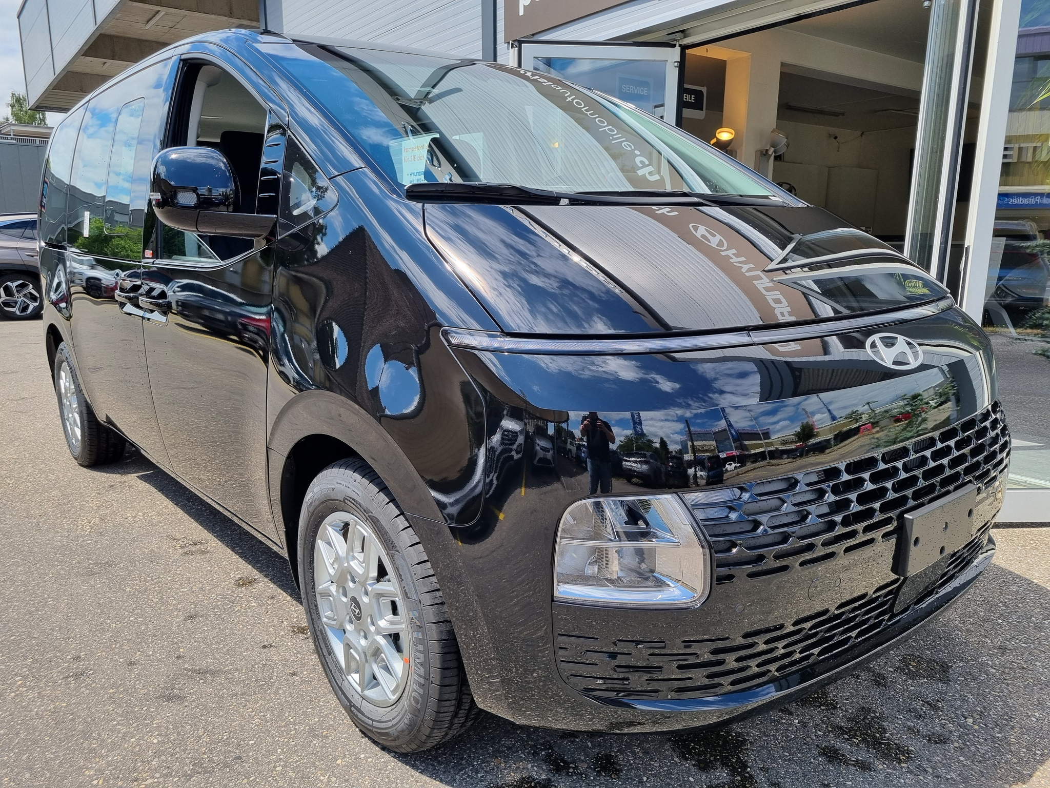 car-image-0