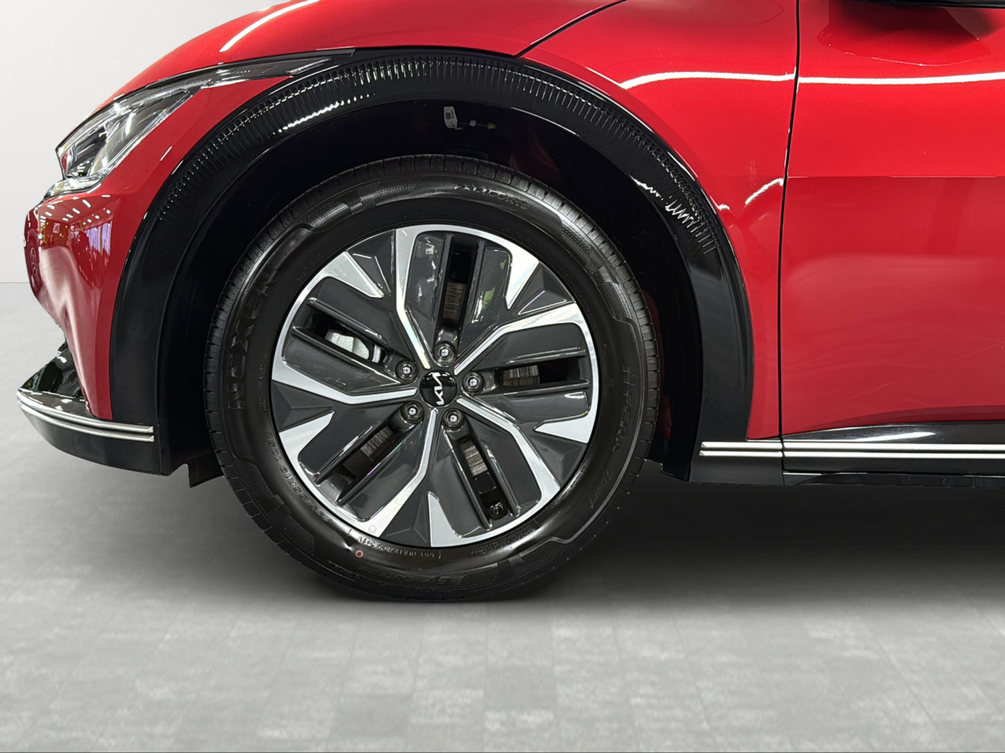 listing desktop thumbnail image 5