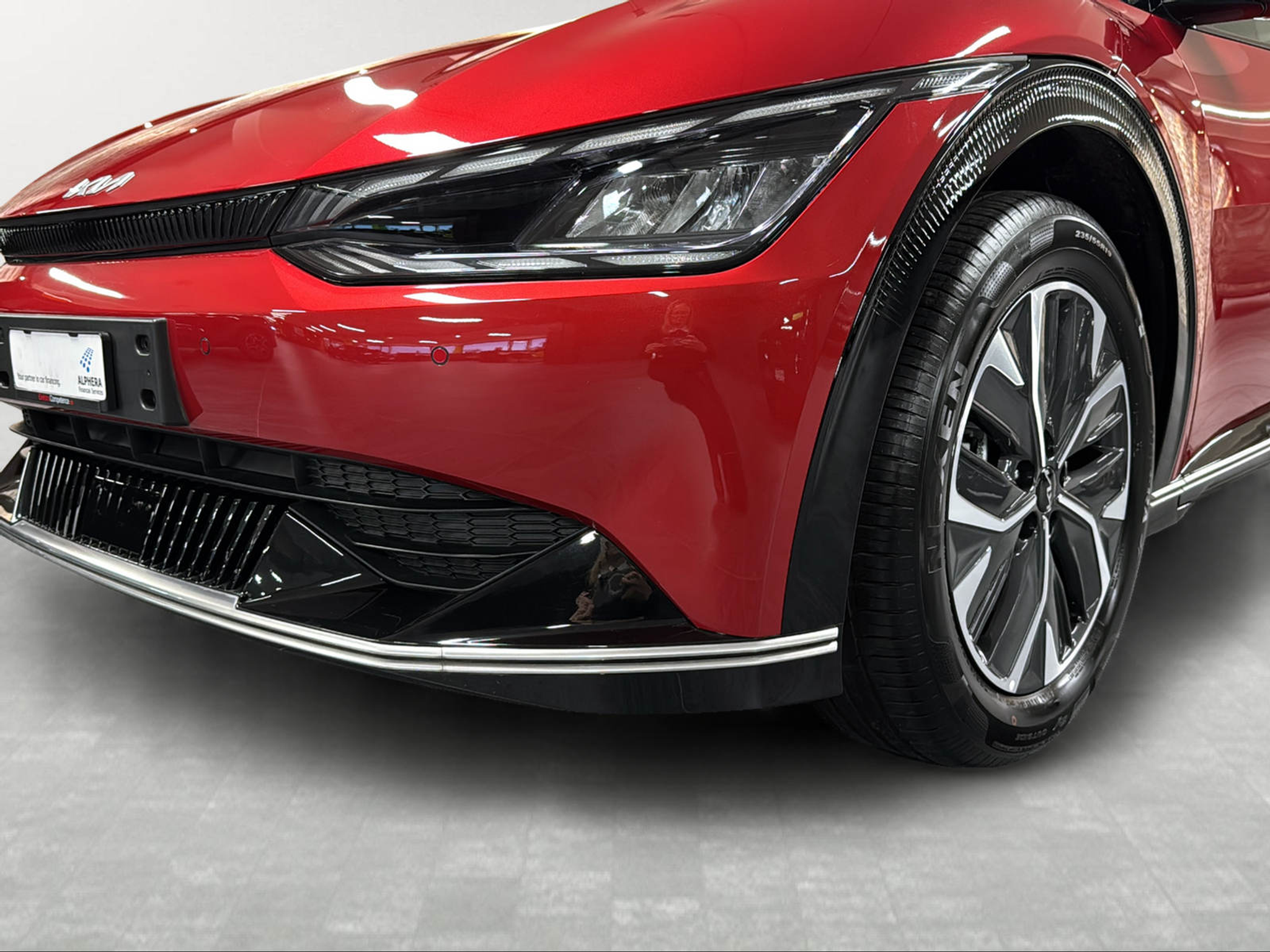 listing desktop thumbnail image 4