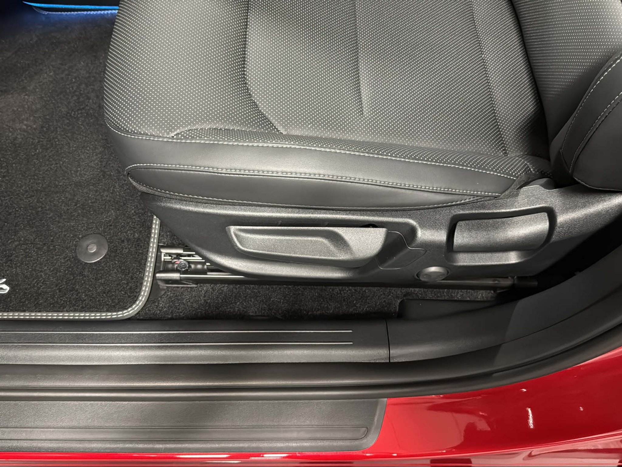 listing desktop thumbnail image 17